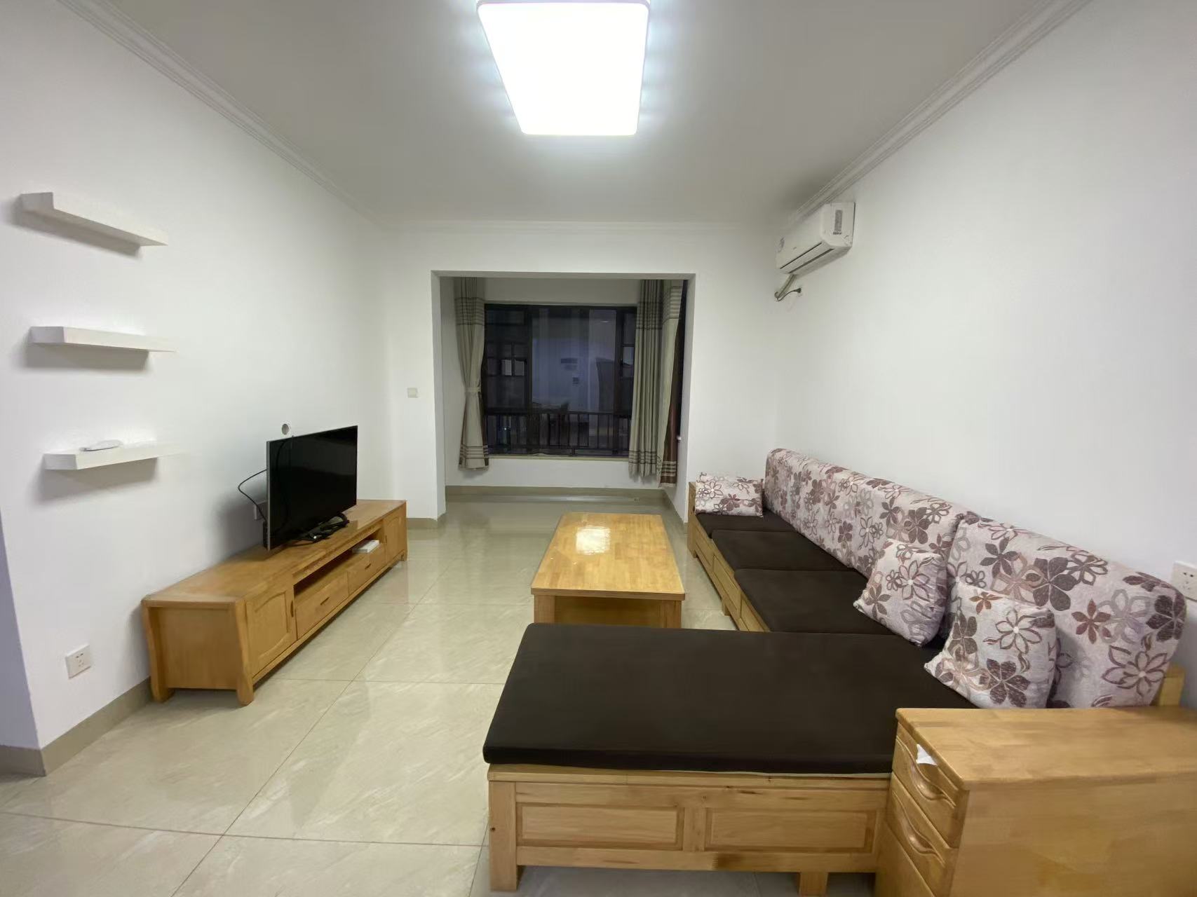 中泰财富湘江 2室2厅1卫 2200.0元/月 中泰财富湘江 2室2厅1卫 2200.0元/月室内图