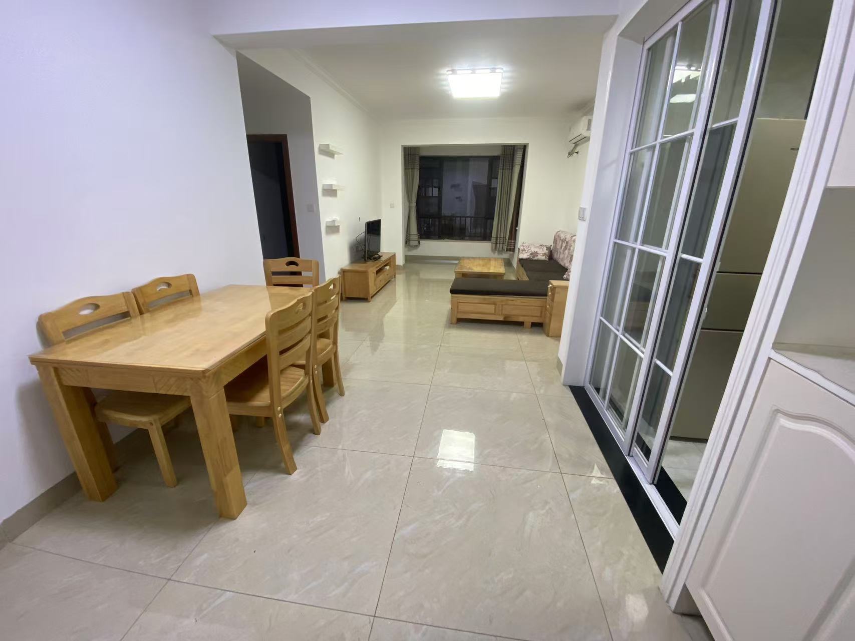 中泰财富湘江 2室2厅1卫 2200.0元/月 中泰财富湘江 2室2厅1卫 2200.0元/月室内图