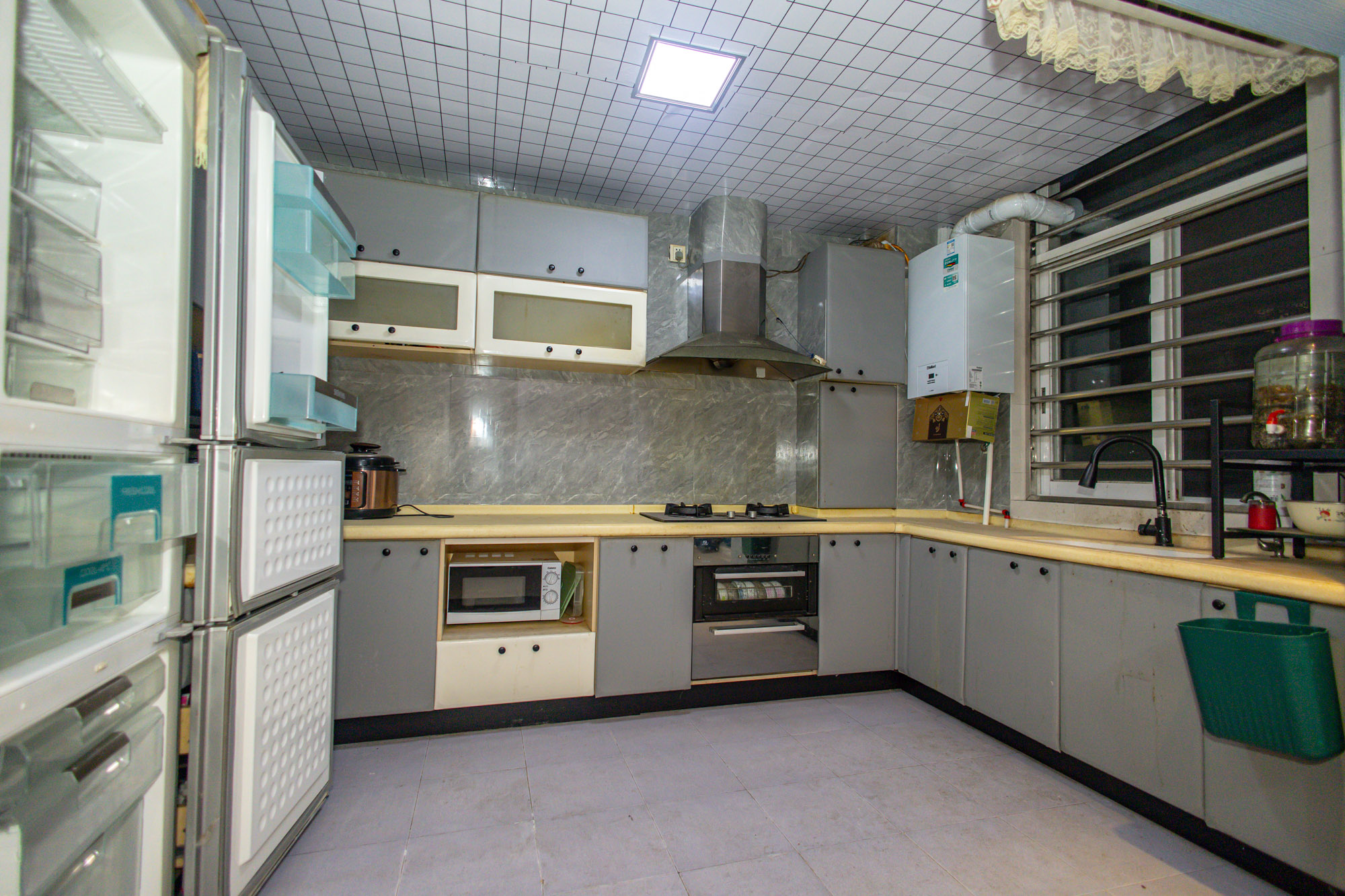 山水人家一二期 4室2厅2卫 95.0万 山水人家一二期 4室2厅2卫 95.0万厨房