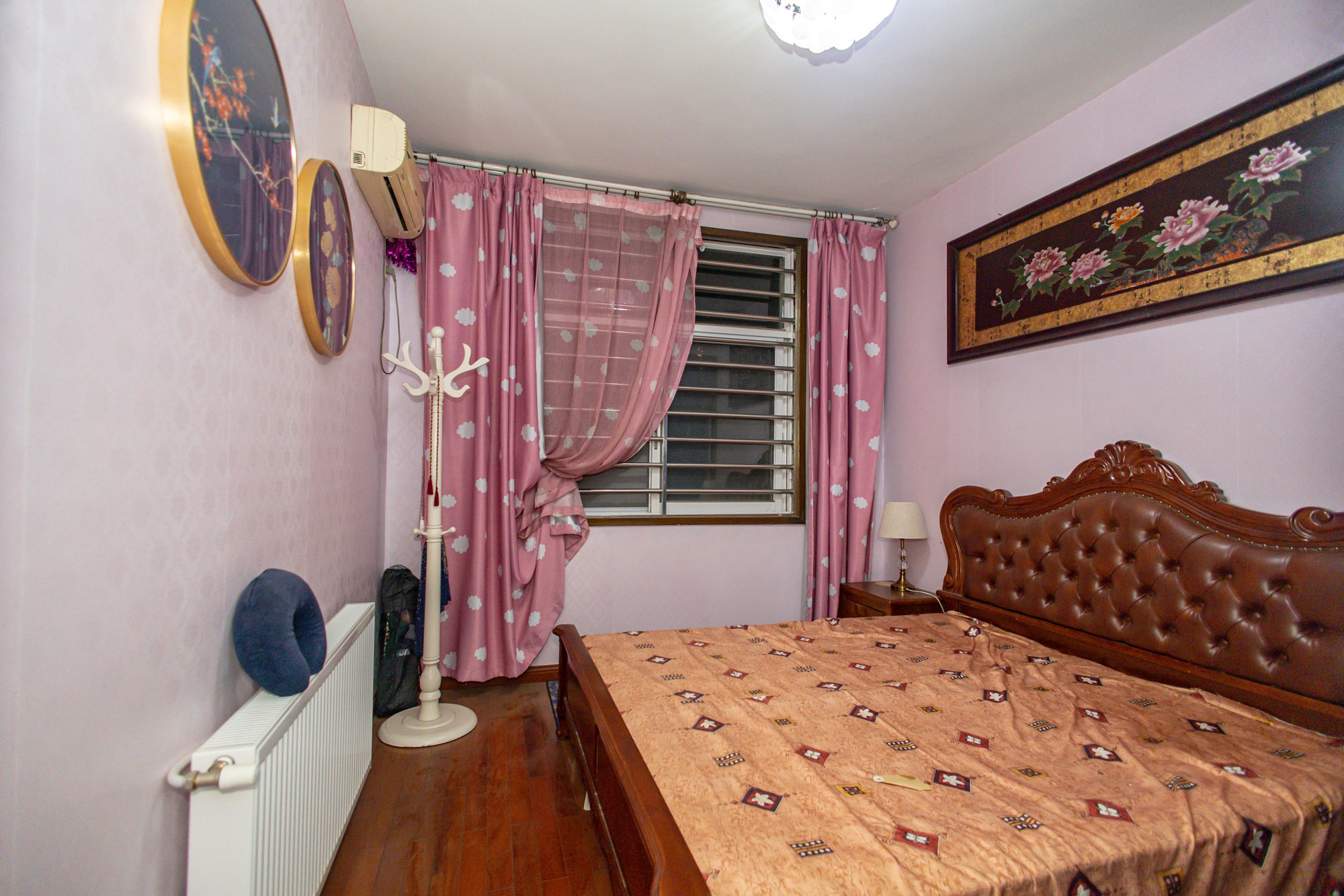 山水人家一二期 4室2厅2卫 95.0万 山水人家一二期 4室2厅2卫 95.0万卧室