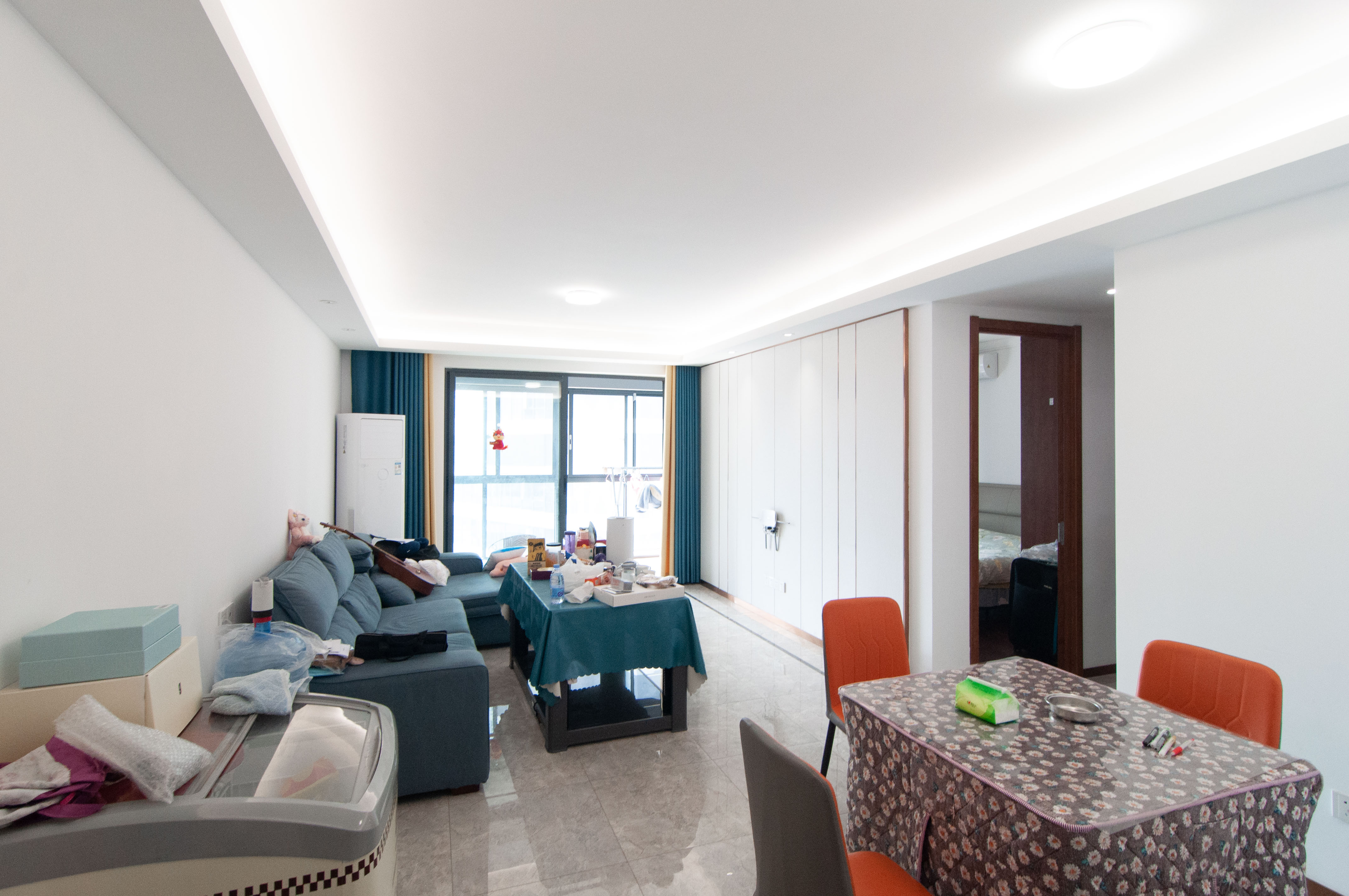 旭辉都会山 3室2厅2卫 165.0万 旭辉都会山 3室2厅2卫 165.0万客厅