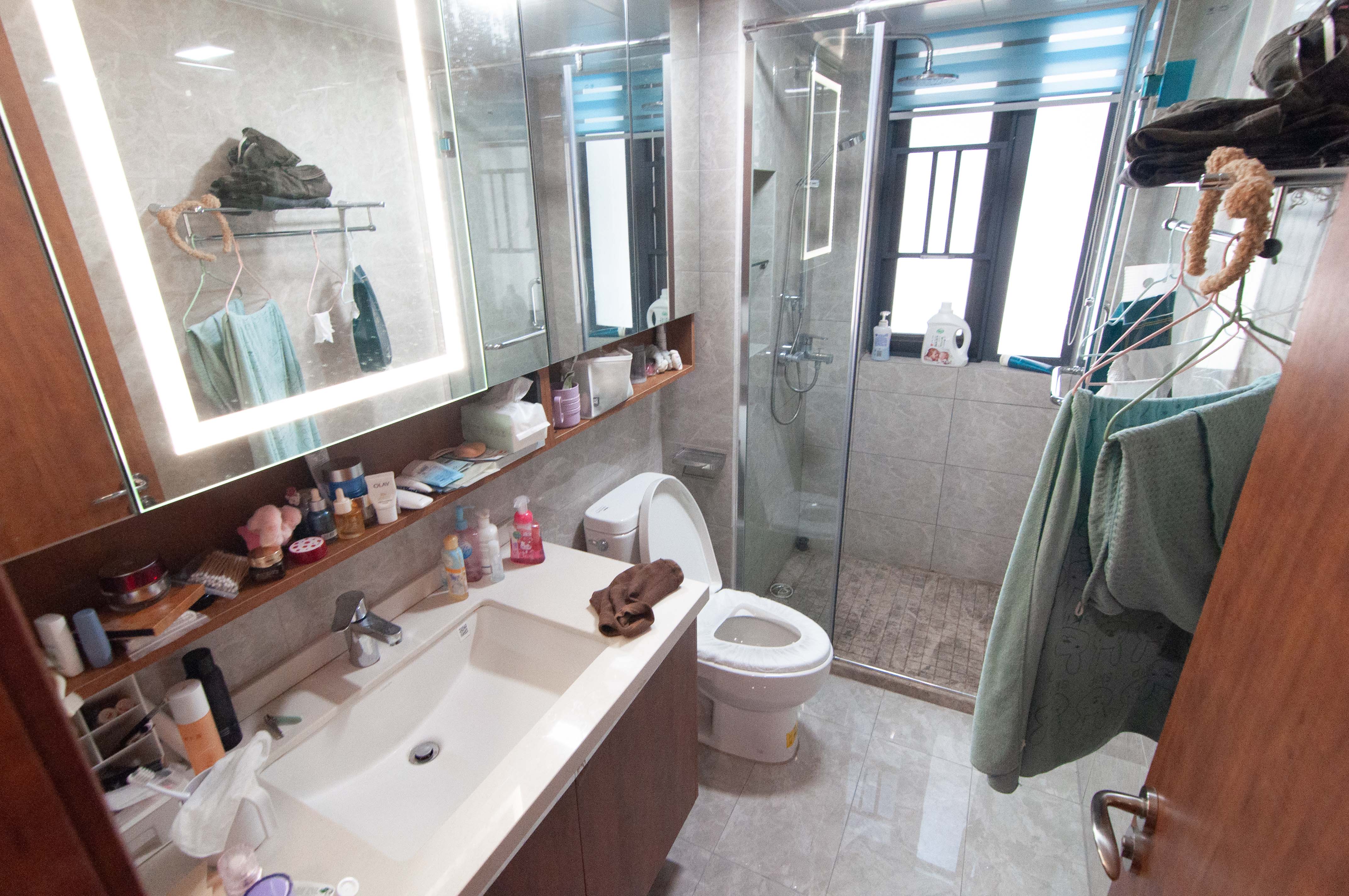 旭辉都会山 3室2厅2卫 165.0万 旭辉都会山 3室2厅2卫 165.0万卫生间