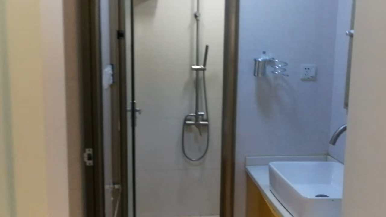 和庄  1室2厅1卫   2600.00元/月室内图