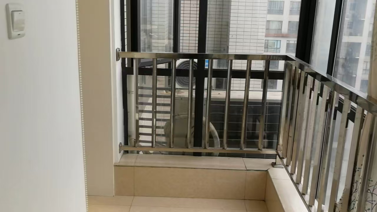 和庄  1室2厅1卫   2600.00元/月室内图