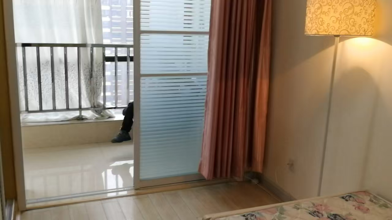 和庄  1室2厅1卫   2600.00元/月室内图