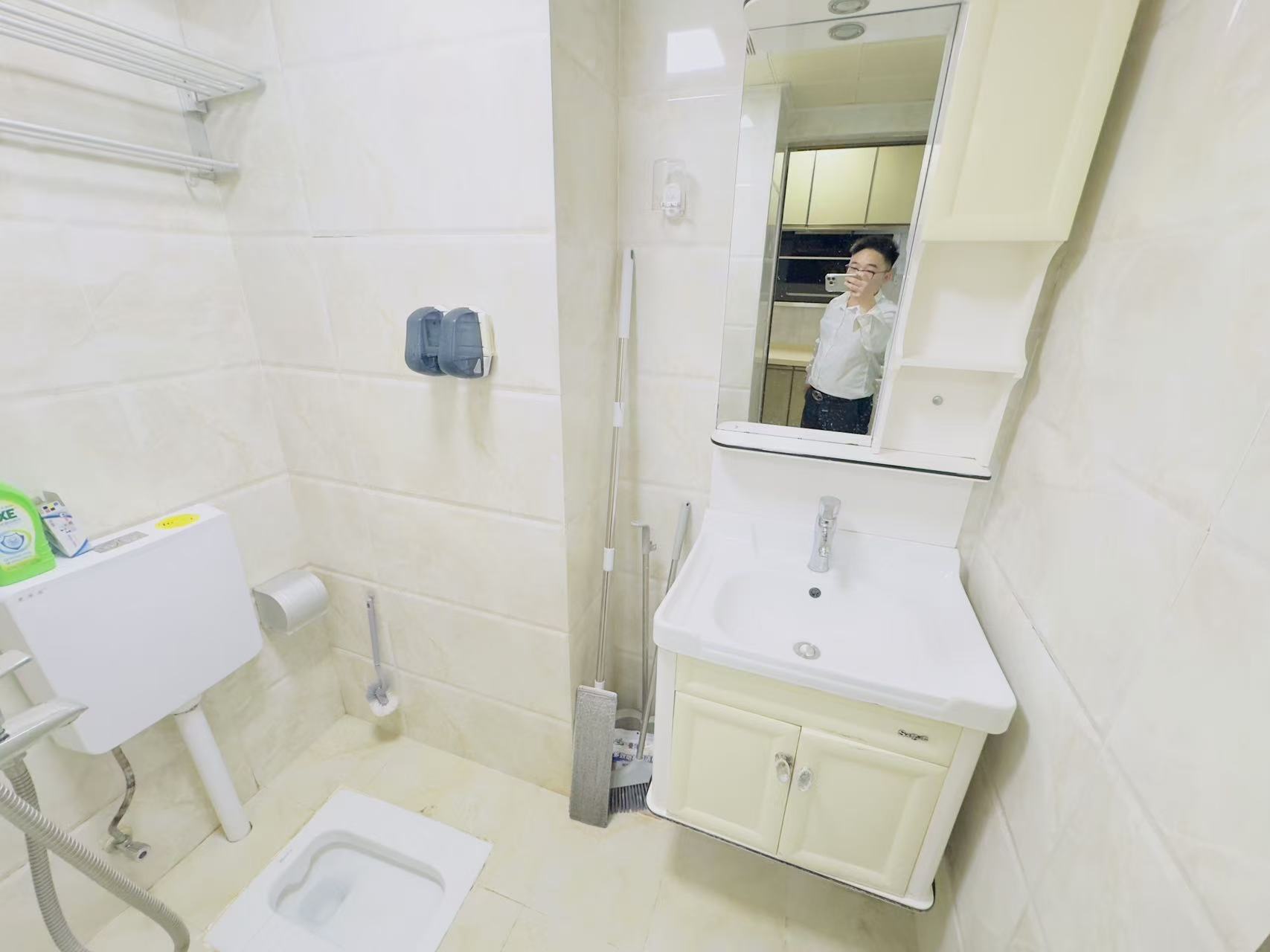 保利麓谷林语I区  1室1厅1卫    1400.0元/月室内图