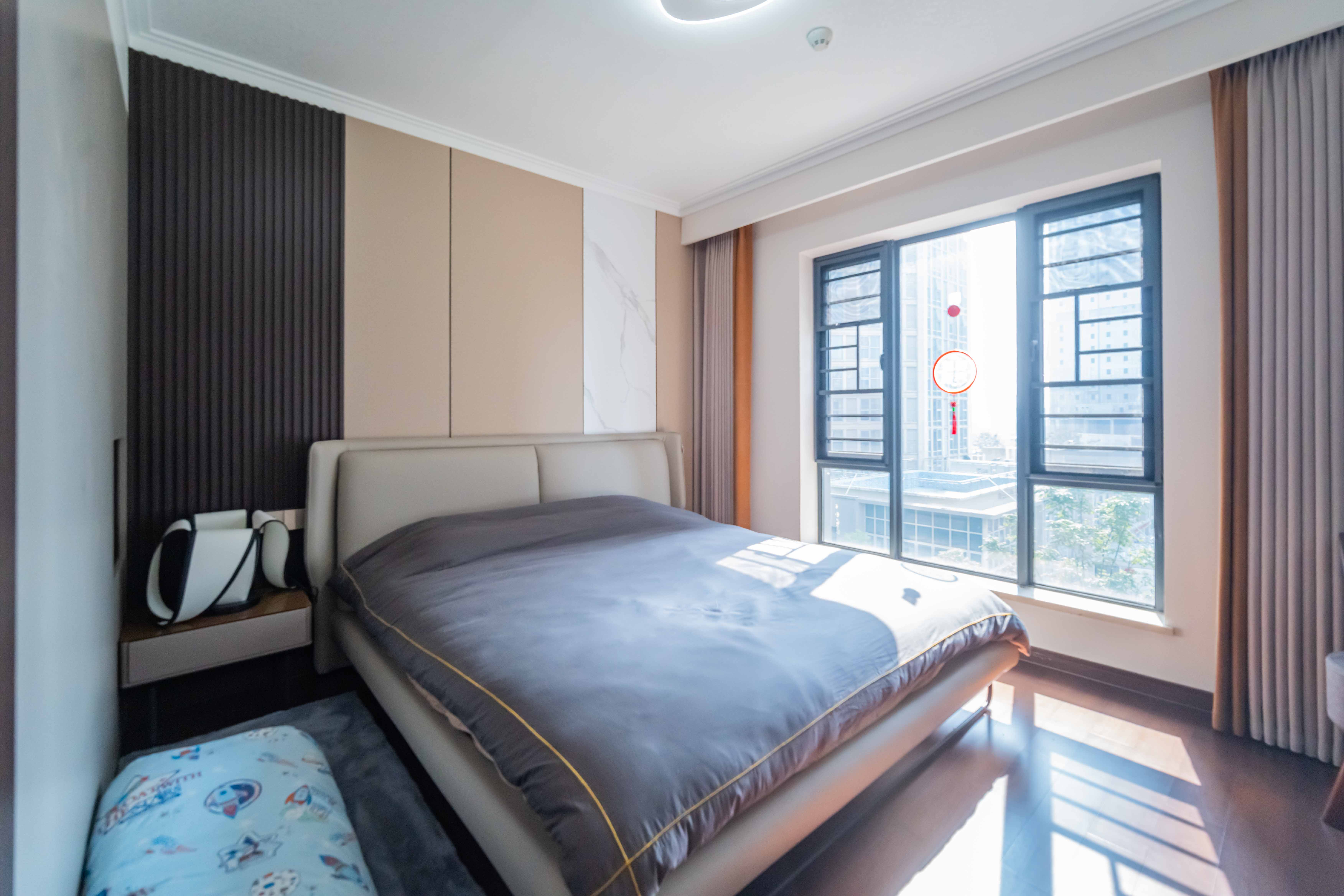 绿地长沙城际空间站(绿地新里佳苑) 5室2厅2卫 238.0万 绿地长沙城际空间站(绿地新里佳苑) 5室2厅2卫 238.0万卧室