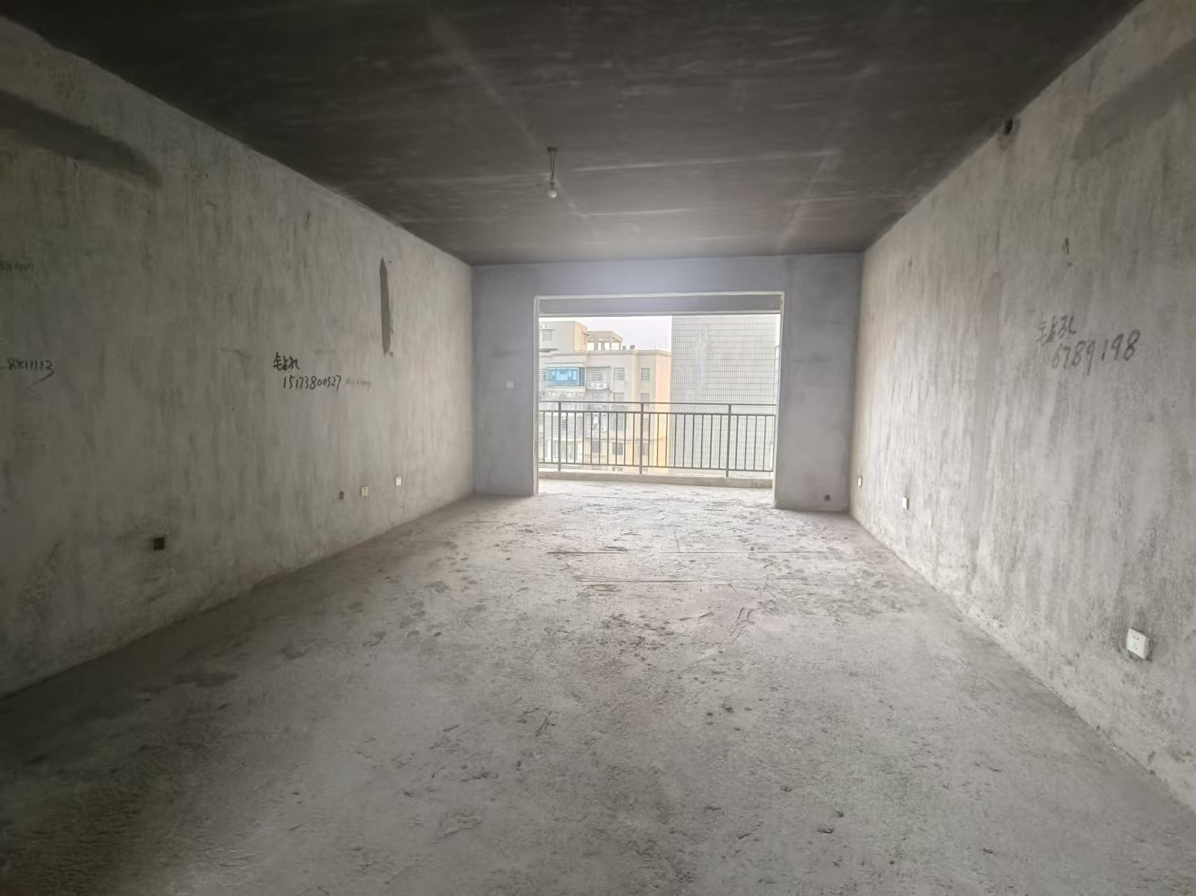 上和世家 4室2厅2卫 72.8万 上和世家 4室2厅2卫 72.8万室内图