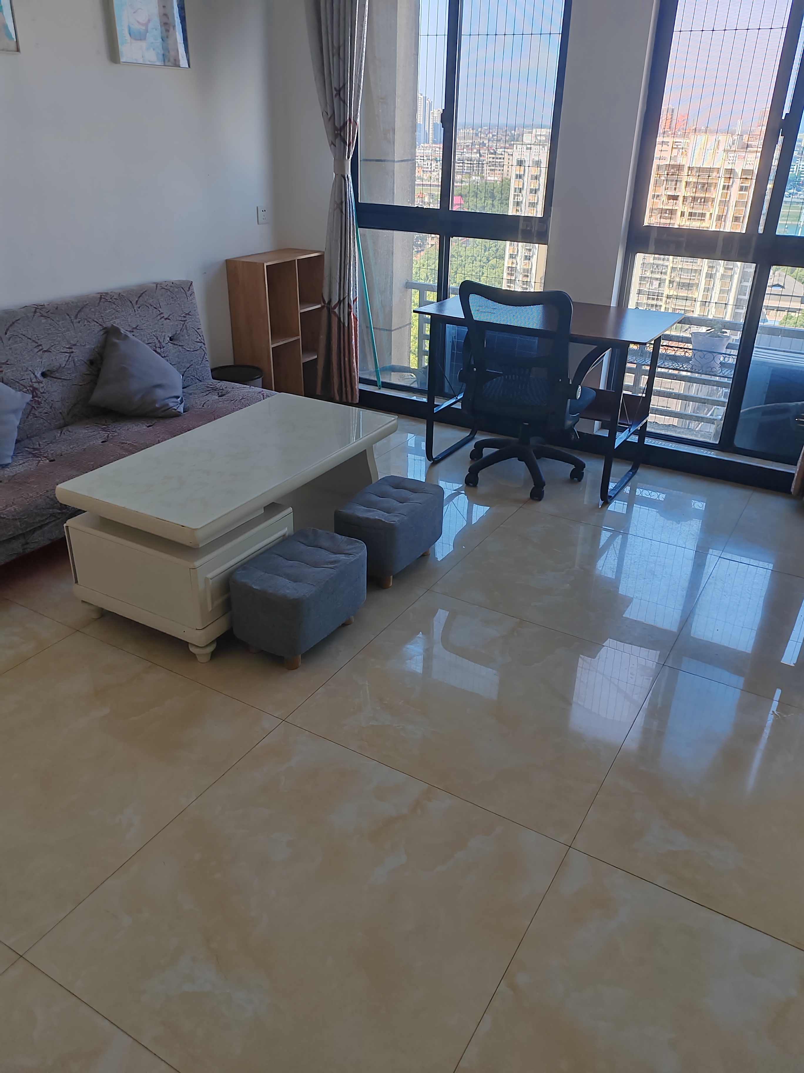 新都汇 1室1厅1卫 1100.0元/月 新都汇 1室1厅1卫 1100.0元/月室内图