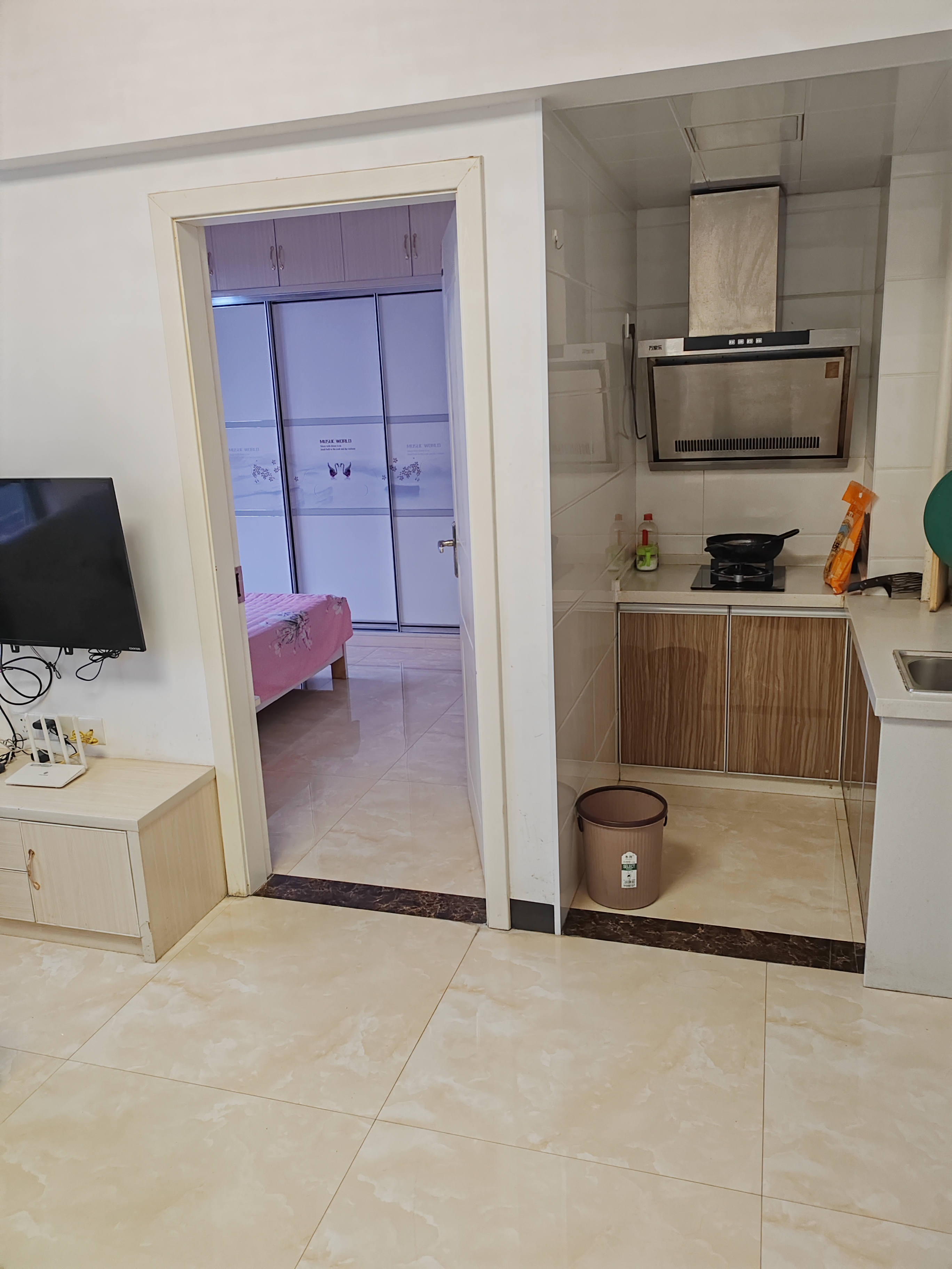 新都汇 1室1厅1卫 1100.0元/月 新都汇 1室1厅1卫 1100.0元/月室内图