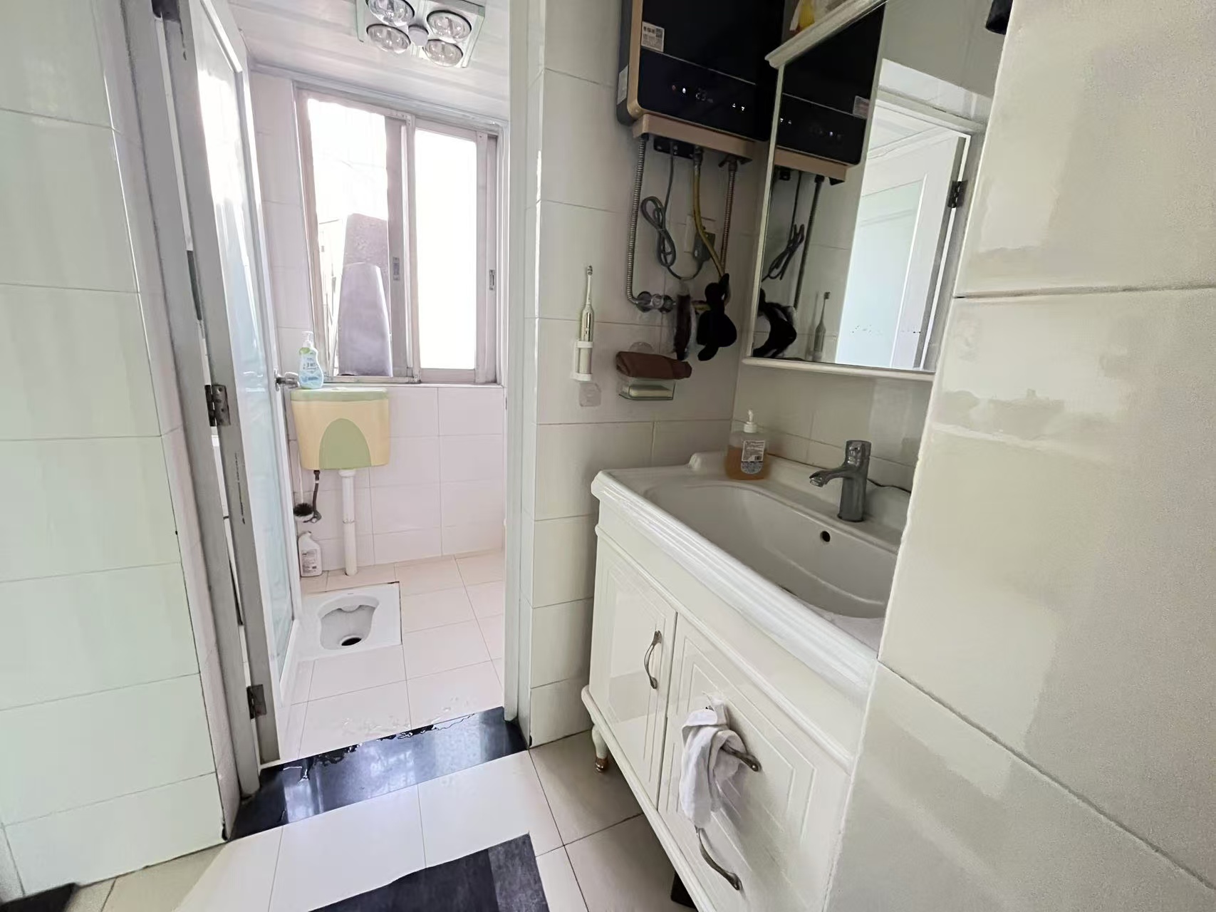 赫山社区 3室2厅2卫 49.8万 赫山社区 3室2厅2卫 49.8万室内图