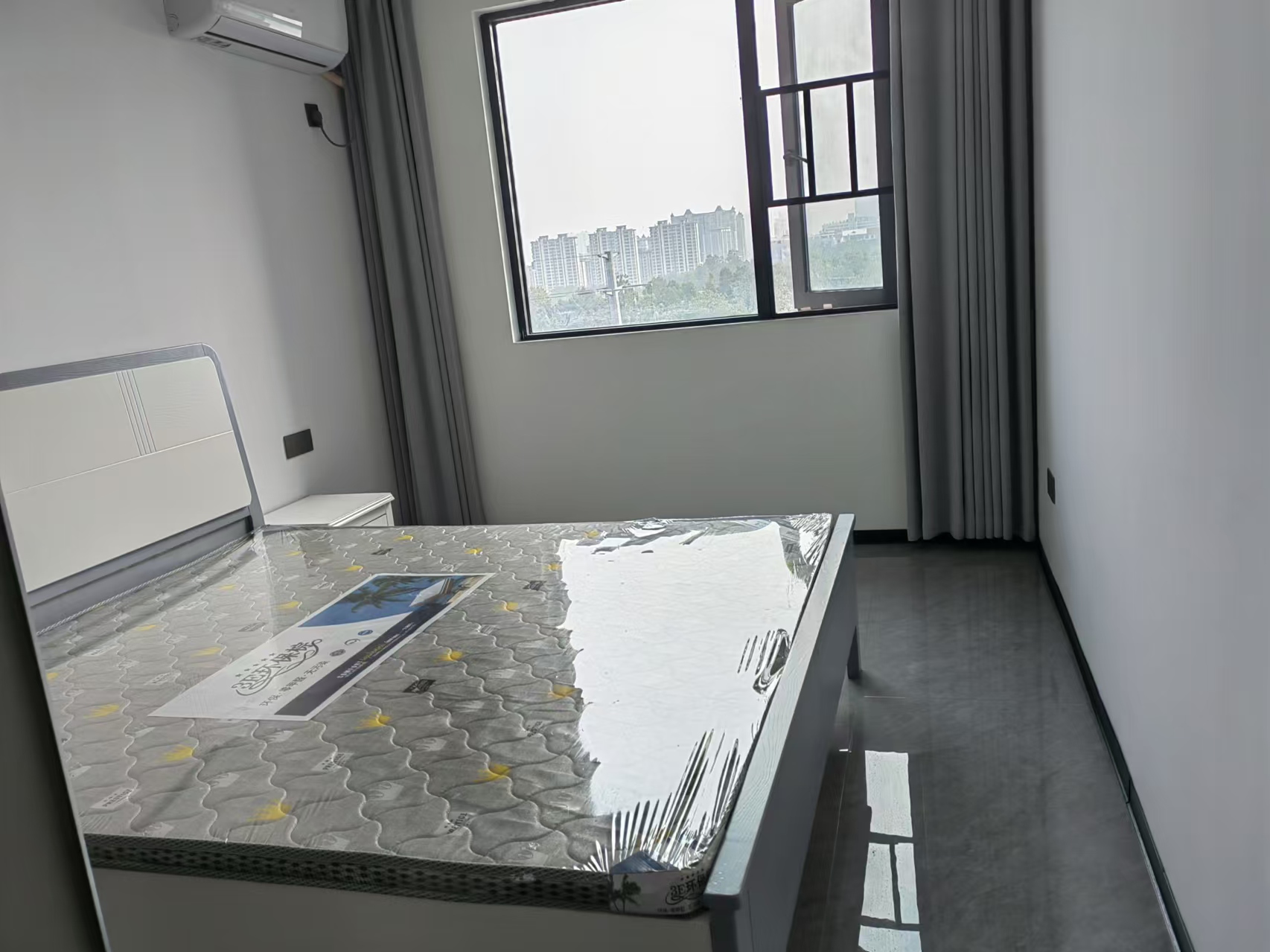 梓湖馨苑  3室2厅2卫   2500.00元/月室内图
