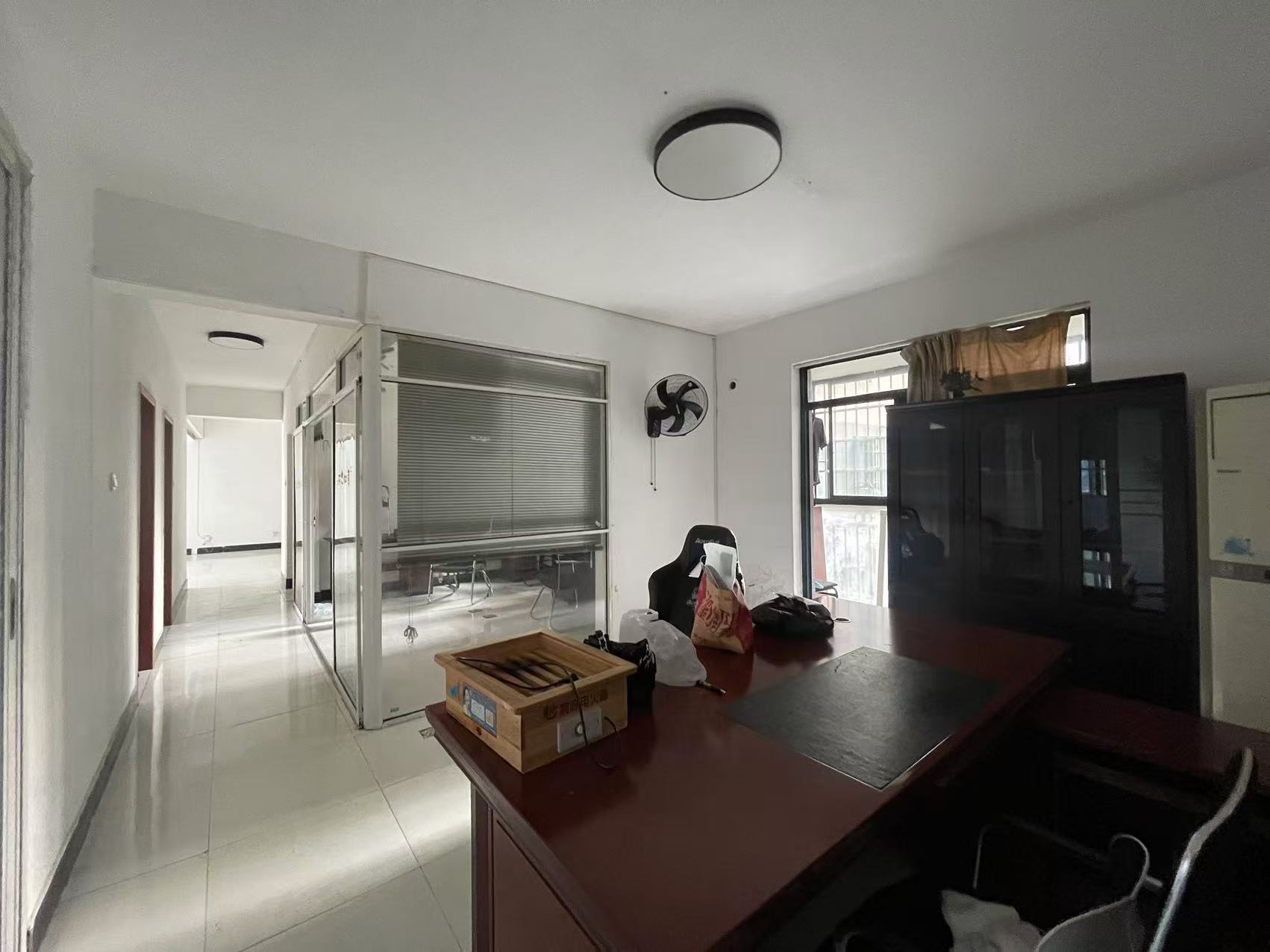 湘诚嘉园  4室2厅2卫    2500.0元/月 湘诚嘉园  4室2厅2卫    2500.0元/月室内图