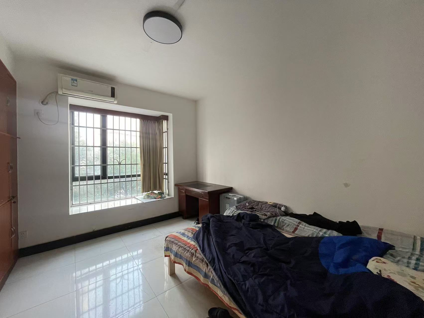 湘诚嘉园  4室2厅2卫    2500.0元/月 湘诚嘉园  4室2厅2卫    2500.0元/月室内图