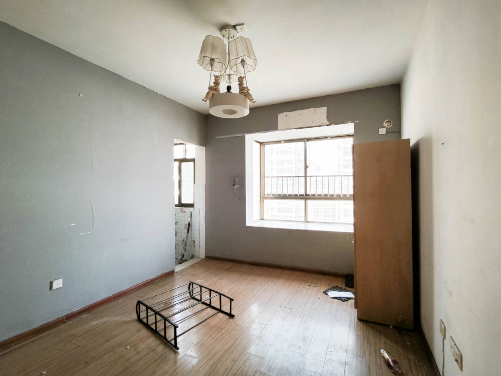 中天瑞景  1室1厅1卫    1800.0元/月室内图