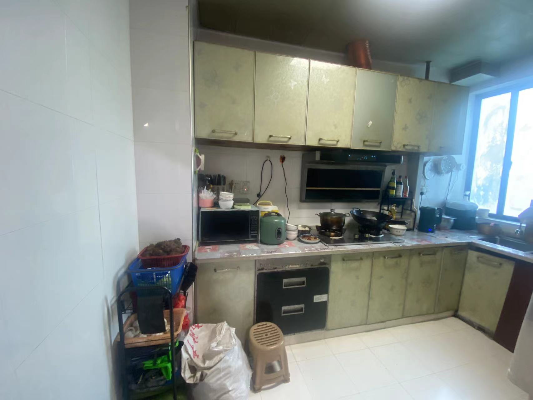 城南星座 4室2厅2卫 56.0万 城南星座 4室2厅2卫 56.0万室内图