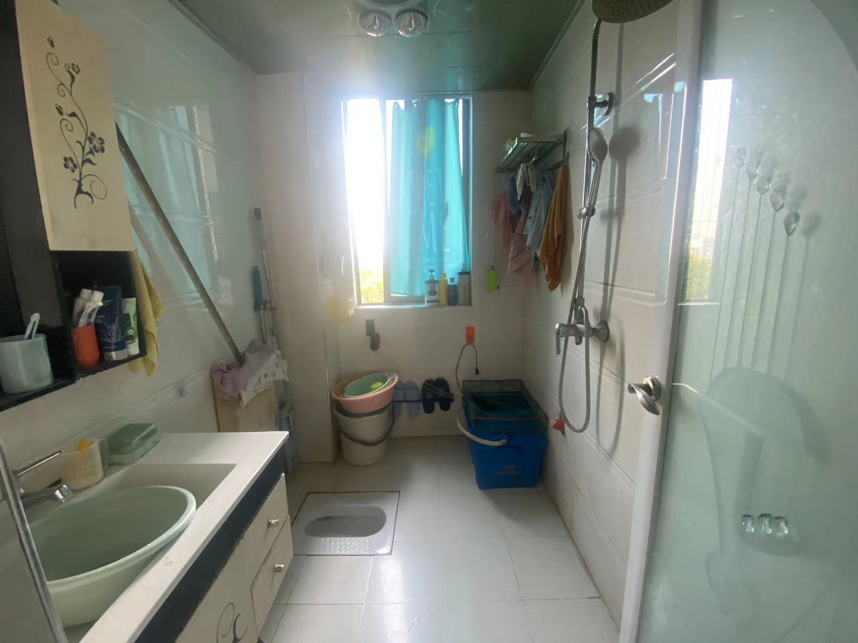 城南星座 4室2厅2卫 56.0万 城南星座 4室2厅2卫 56.0万室内图