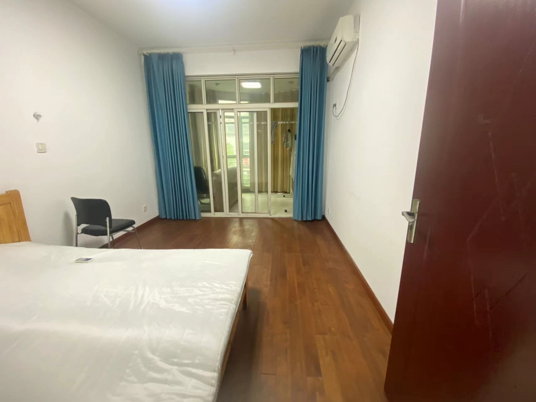 四季花园 4室2厅2卫 65.0万 四季花园 4室2厅2卫 65.0万室内图