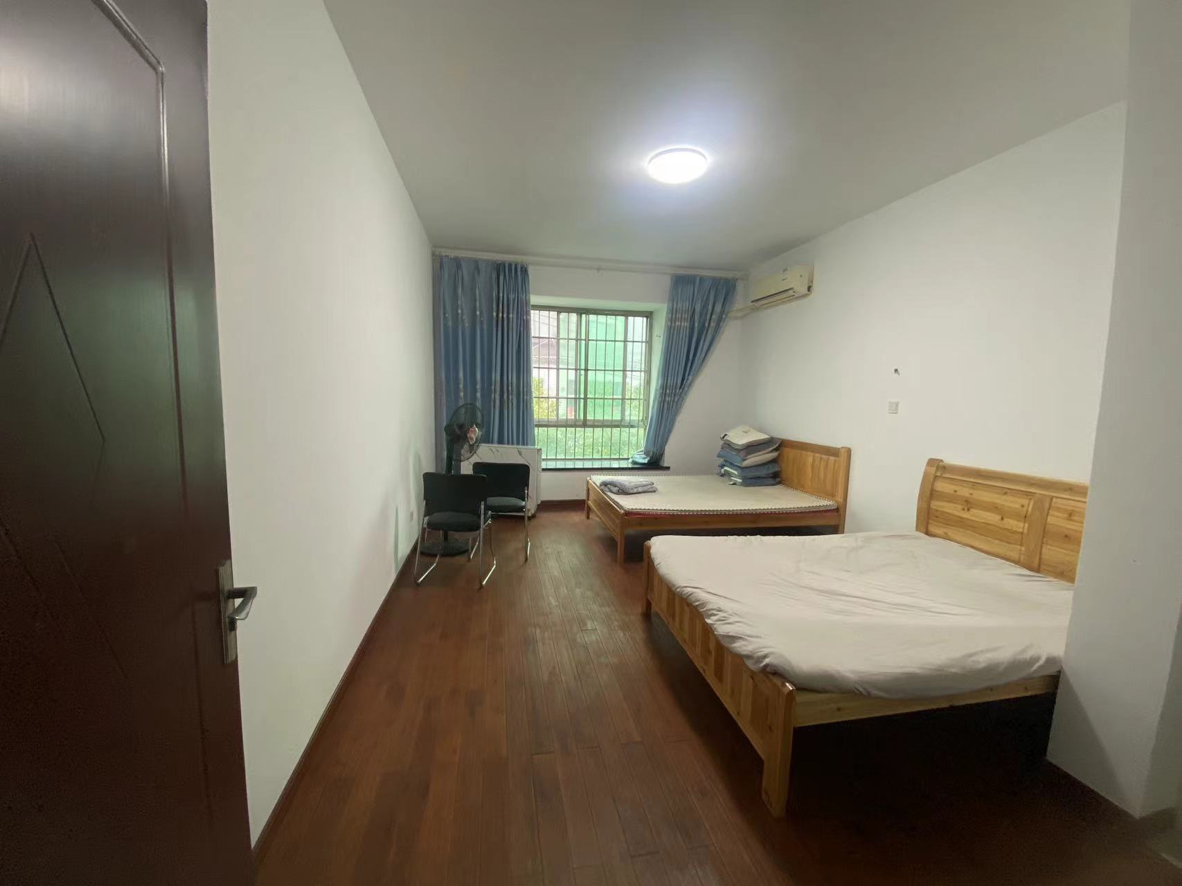 四季花园 4室2厅2卫 65.0万 四季花园 4室2厅2卫 65.0万室内图