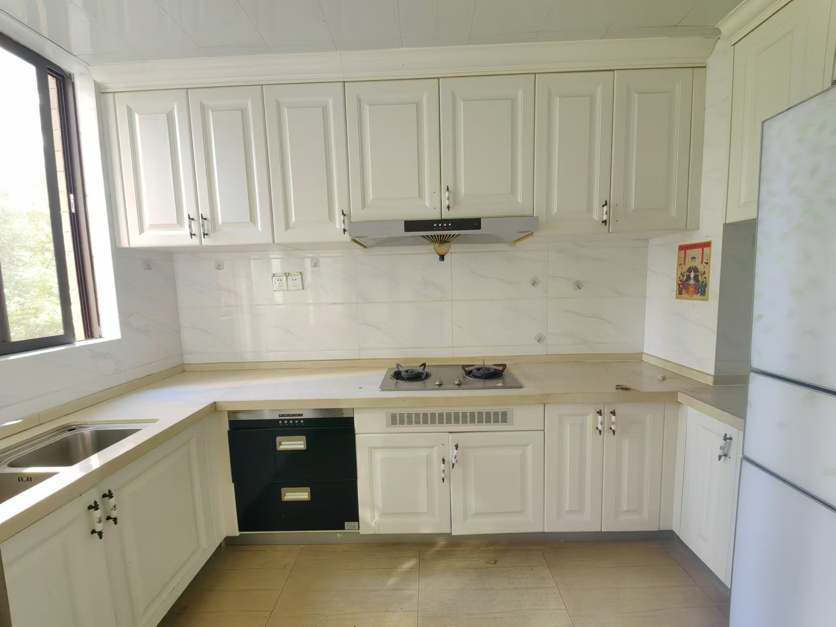 碧桂园 3室2厅2卫 2400.0元/月 碧桂园 3室2厅2卫 2400.0元/月室内图