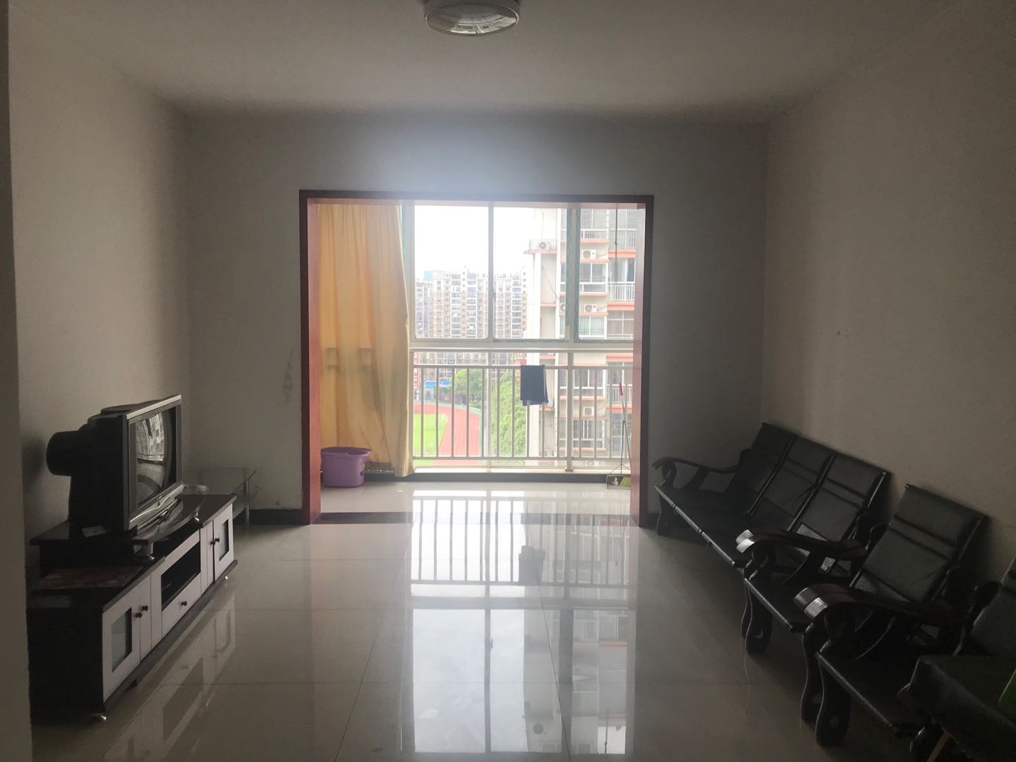 景江雅苑 2室2厅1卫 2300.0元/月 景江雅苑 2室2厅1卫 2300.0元/月室内图