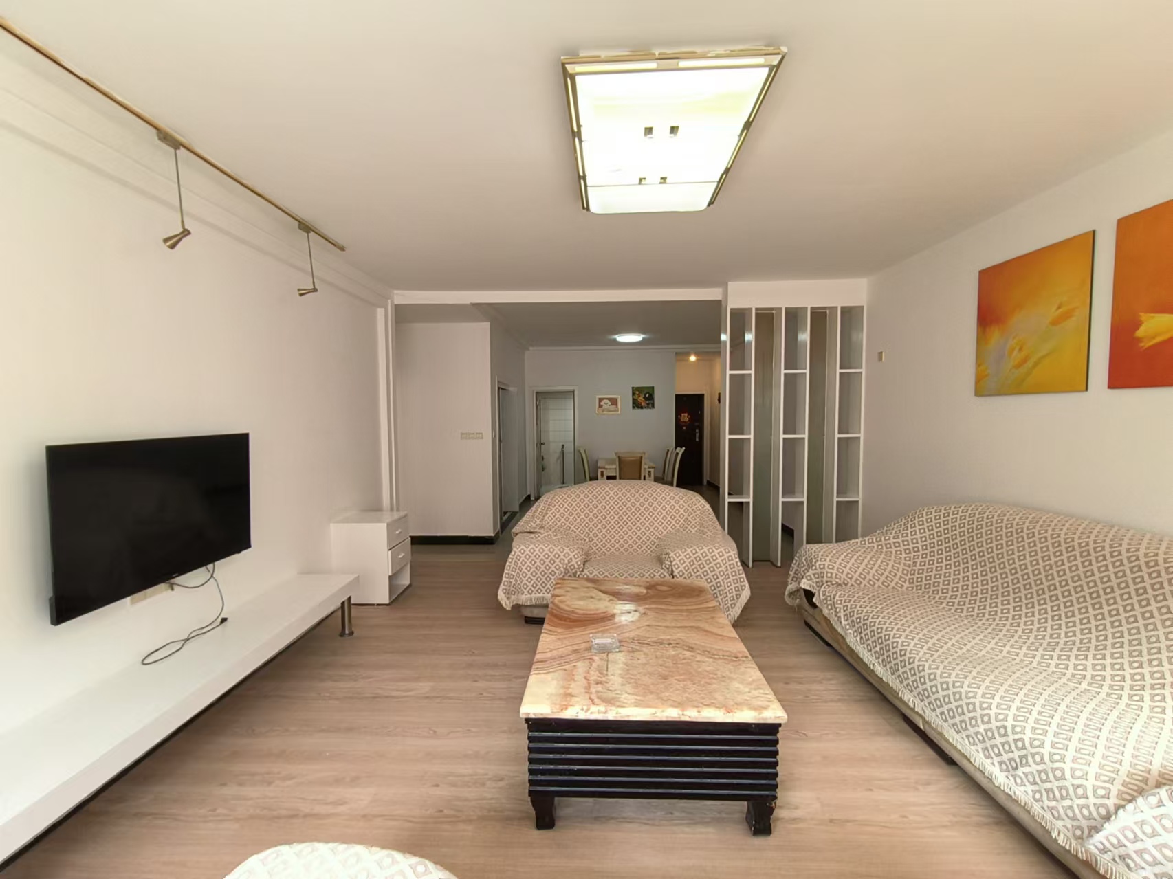 金泉公寓  4室2厅1卫    3200.0元/月室内图