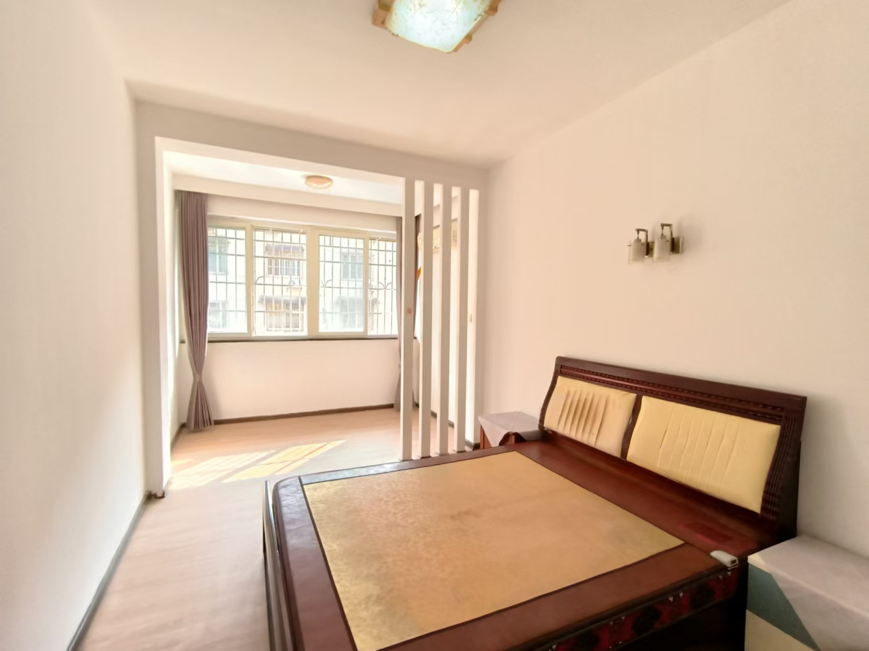 金泉公寓  4室2厅1卫    3200.0元/月室内图