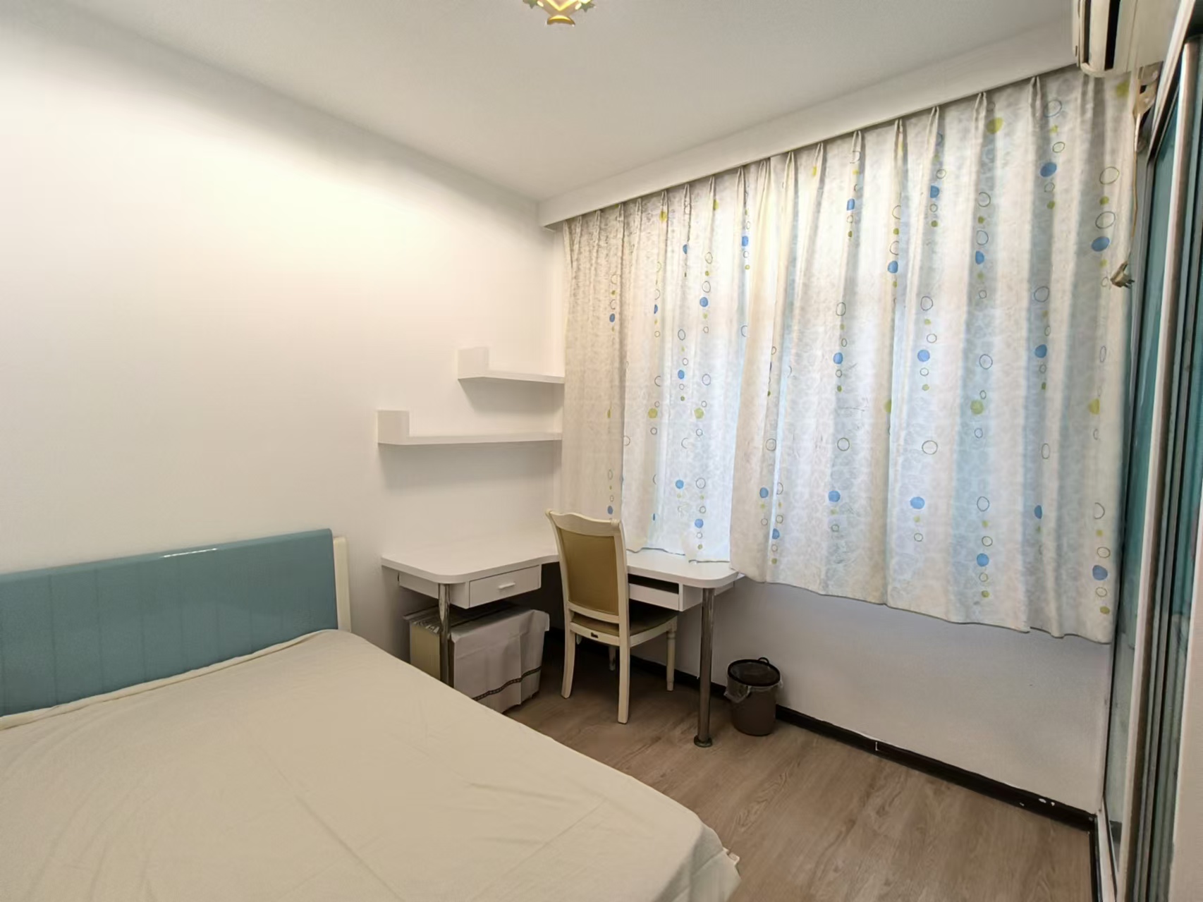 金泉公寓  4室2厅1卫    3200.0元/月室内图