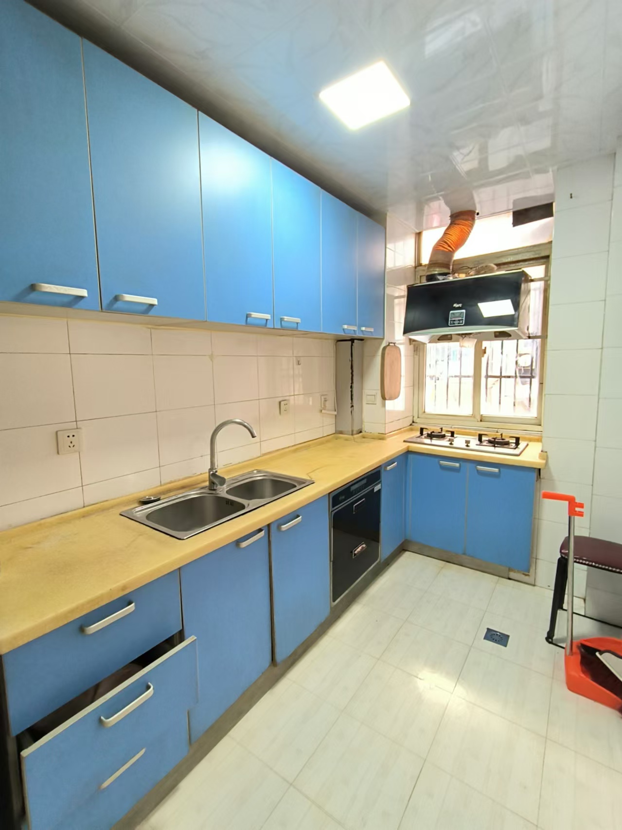 金泉公寓  4室2厅1卫    3200.0元/月室内图