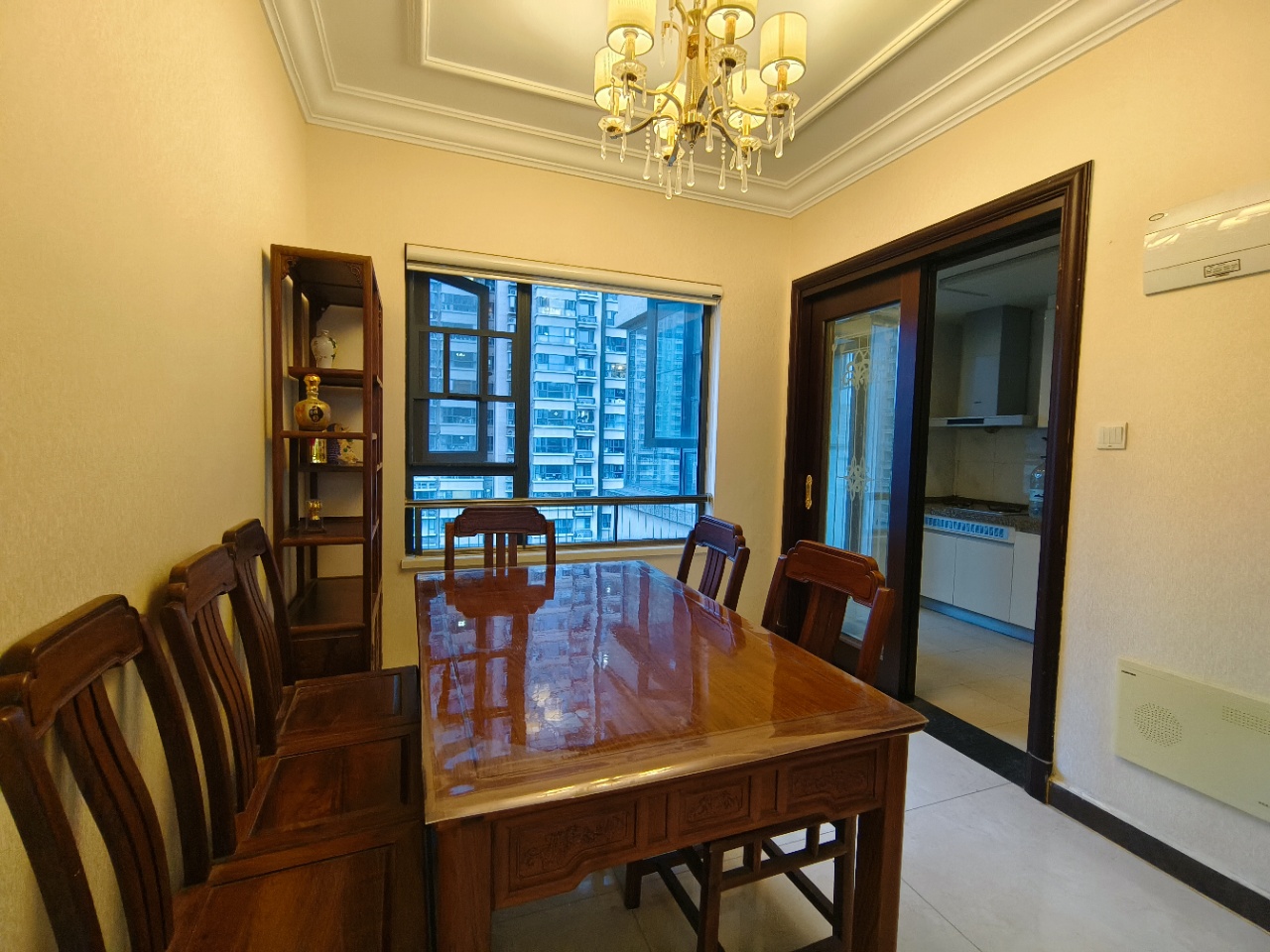 恒大华府 3室2厅2卫 1900.0元/月 恒大华府 3室2厅2卫 1900.0元/月室内图