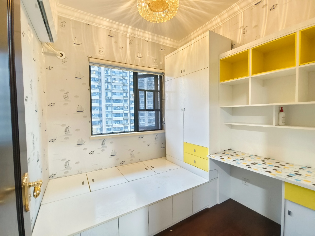 恒大华府 3室2厅2卫 1900.0元/月 恒大华府 3室2厅2卫 1900.0元/月室内图