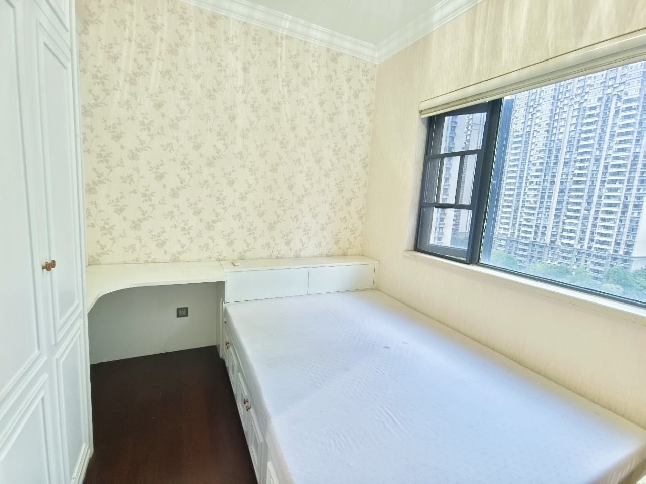 恒大华府 3室2厅2卫 1900.0元/月 恒大华府 3室2厅2卫 1900.0元/月室内图