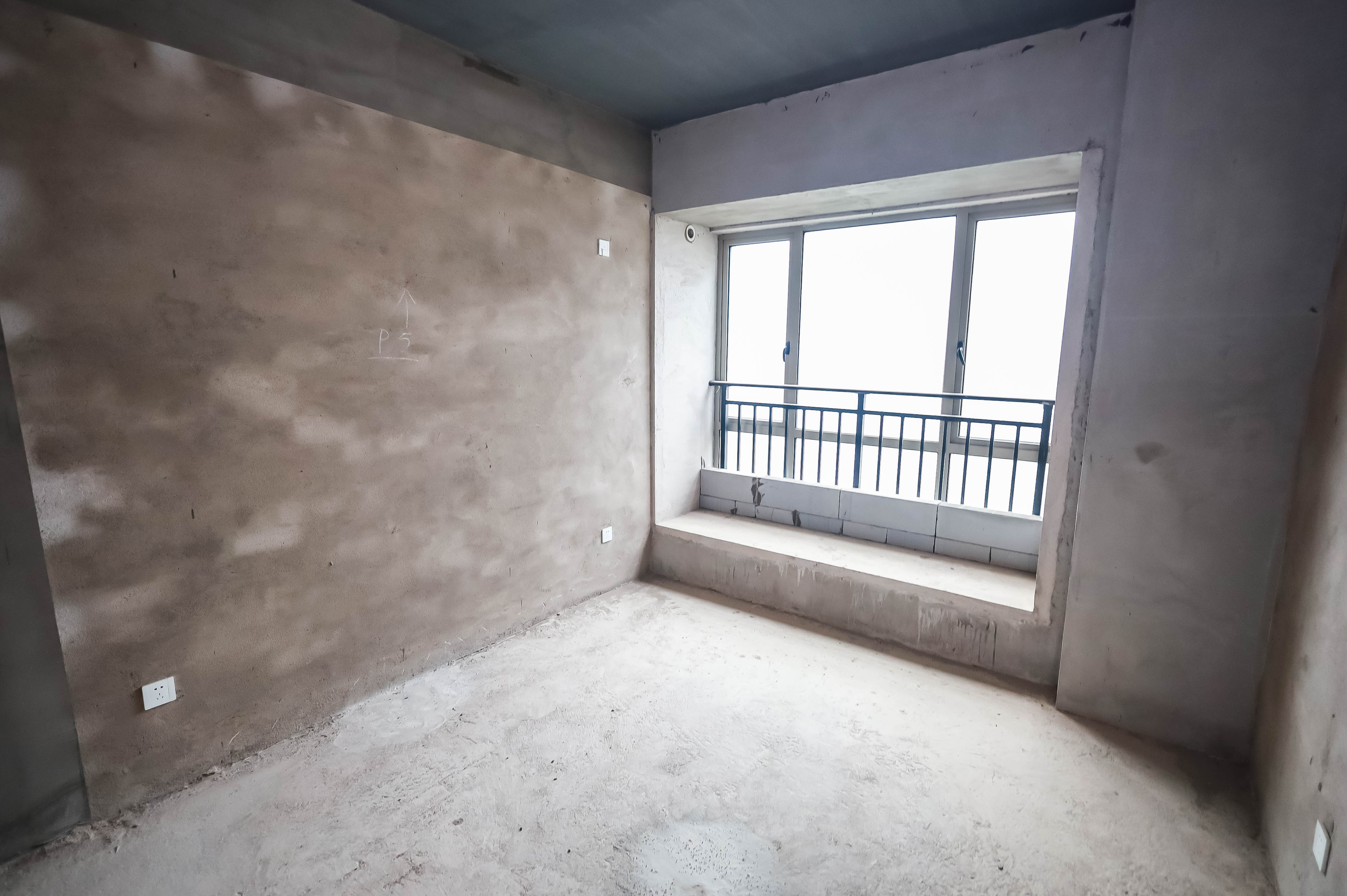 万象府台  3室2厅2卫   279.50万卧室