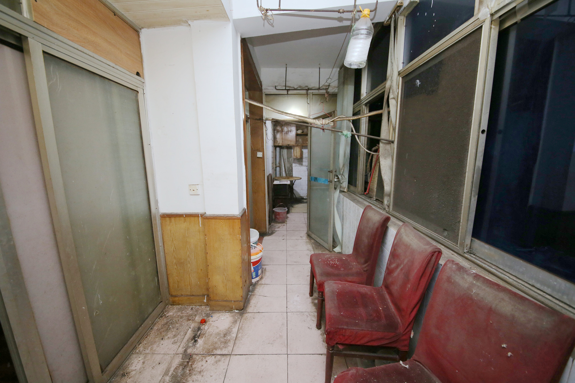 市直属机关宿舍  3室1厅1卫   55.00万阳台