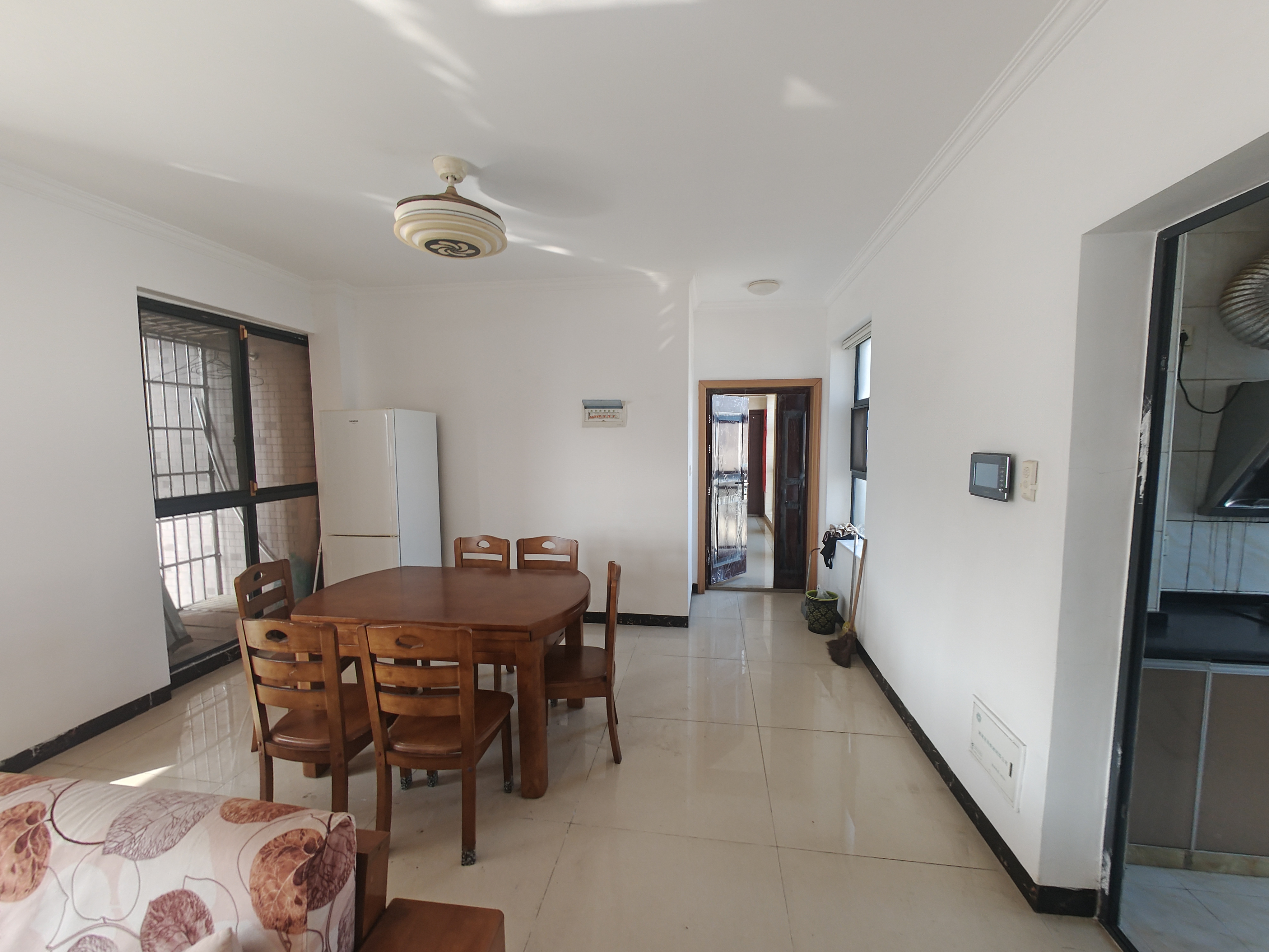 湘银星城 3室2厅1卫 1800.0元/月 湘银星城 3室2厅1卫 1800.0元/月室内图