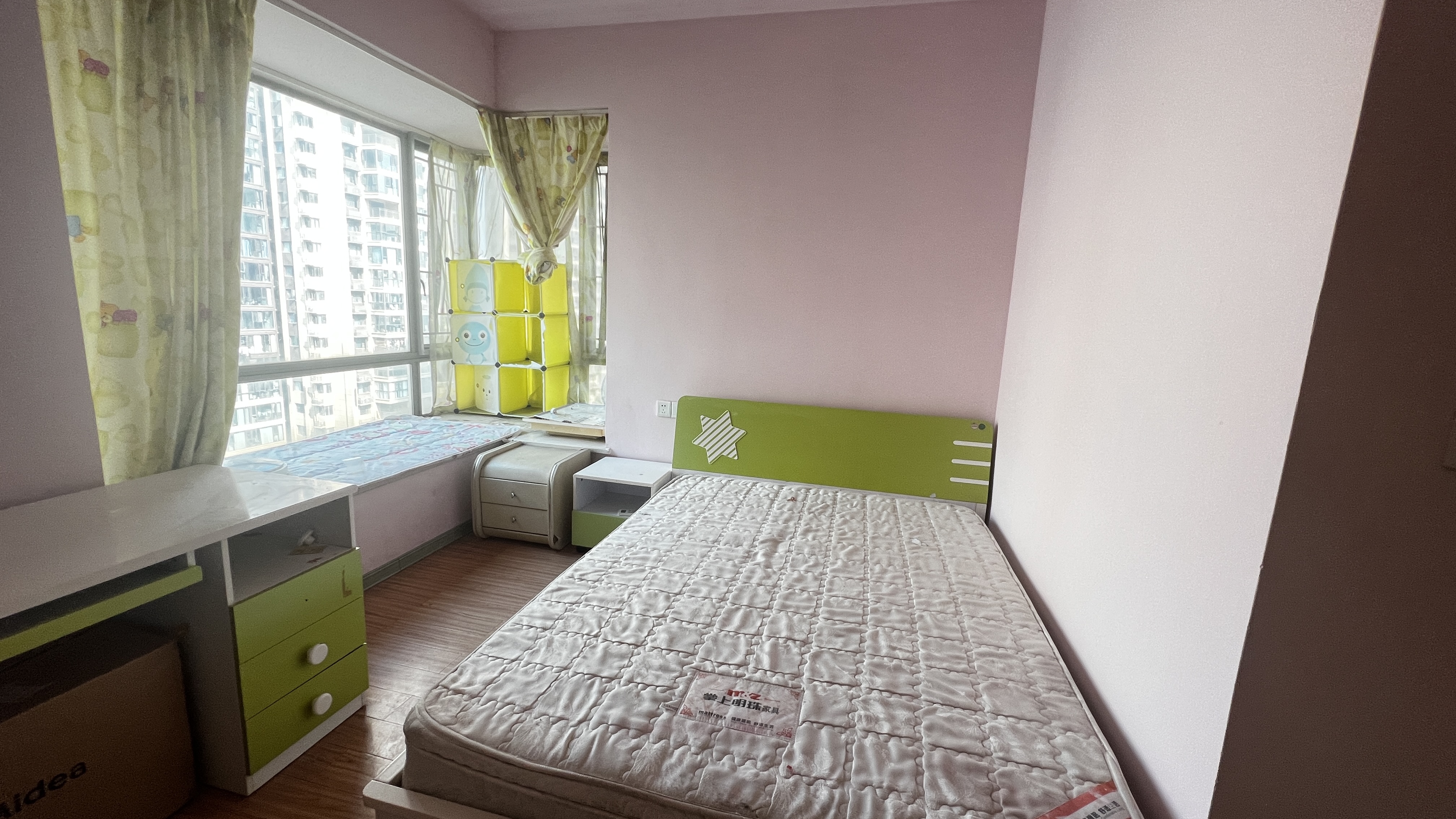 新城新世界一二三期 4室2厅2卫 4000.0元/月 新城新世界一二三期 4室2厅2卫 4000.0元/月室内图