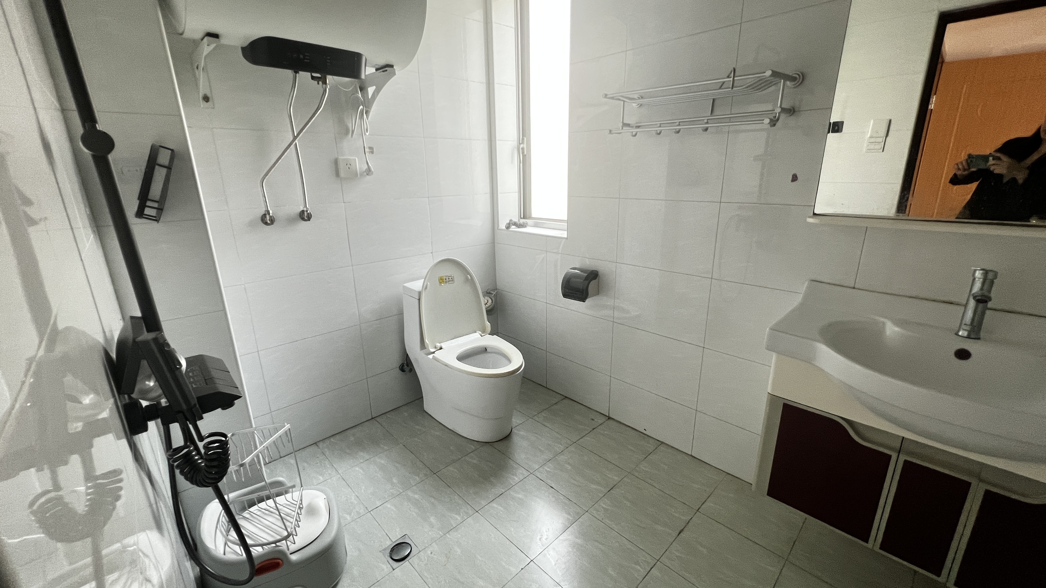 新城新世界一二三期 4室2厅2卫 4000.0元/月 新城新世界一二三期 4室2厅2卫 4000.0元/月室内图