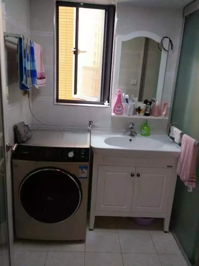 金益紫檀  1室2厅2卫    1800.0元/月 金益紫檀  1室2厅2卫    1800.0元/月室内图