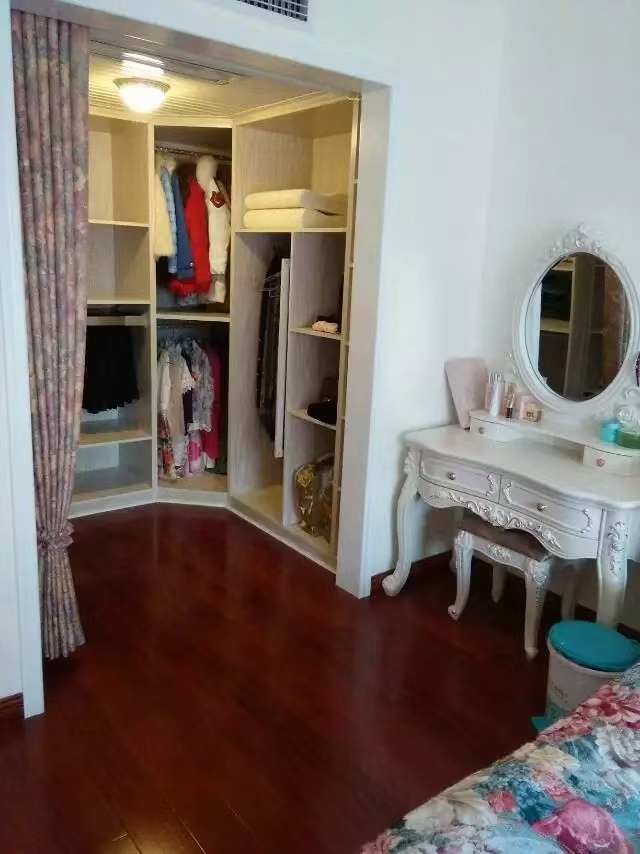 金益紫檀  1室2厅2卫    1800.0元/月 金益紫檀  1室2厅2卫    1800.0元/月室内图