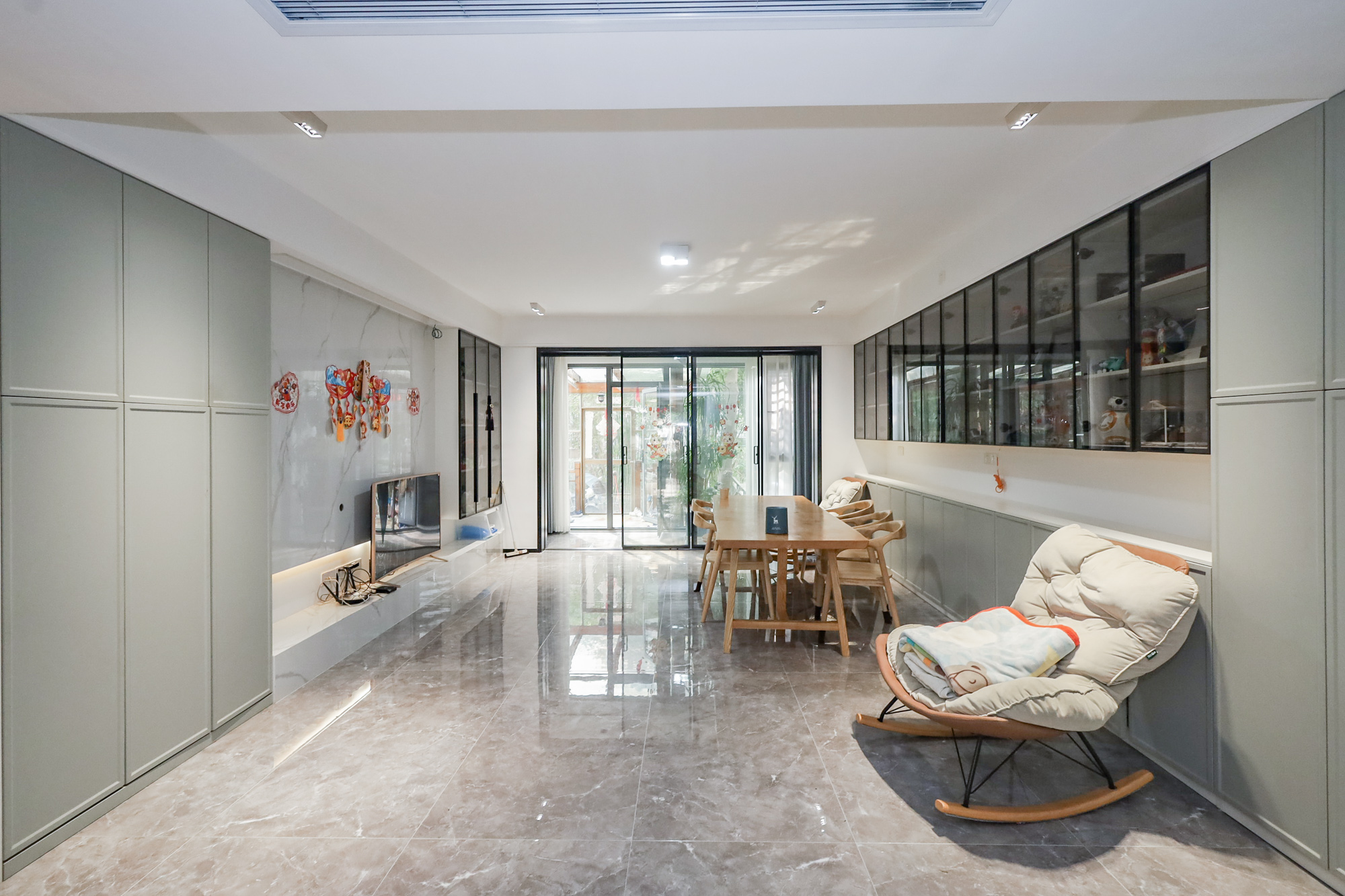 八方小区D区  4室2厅2卫    650.0万 八方小区D区  4室2厅2卫    650.0万