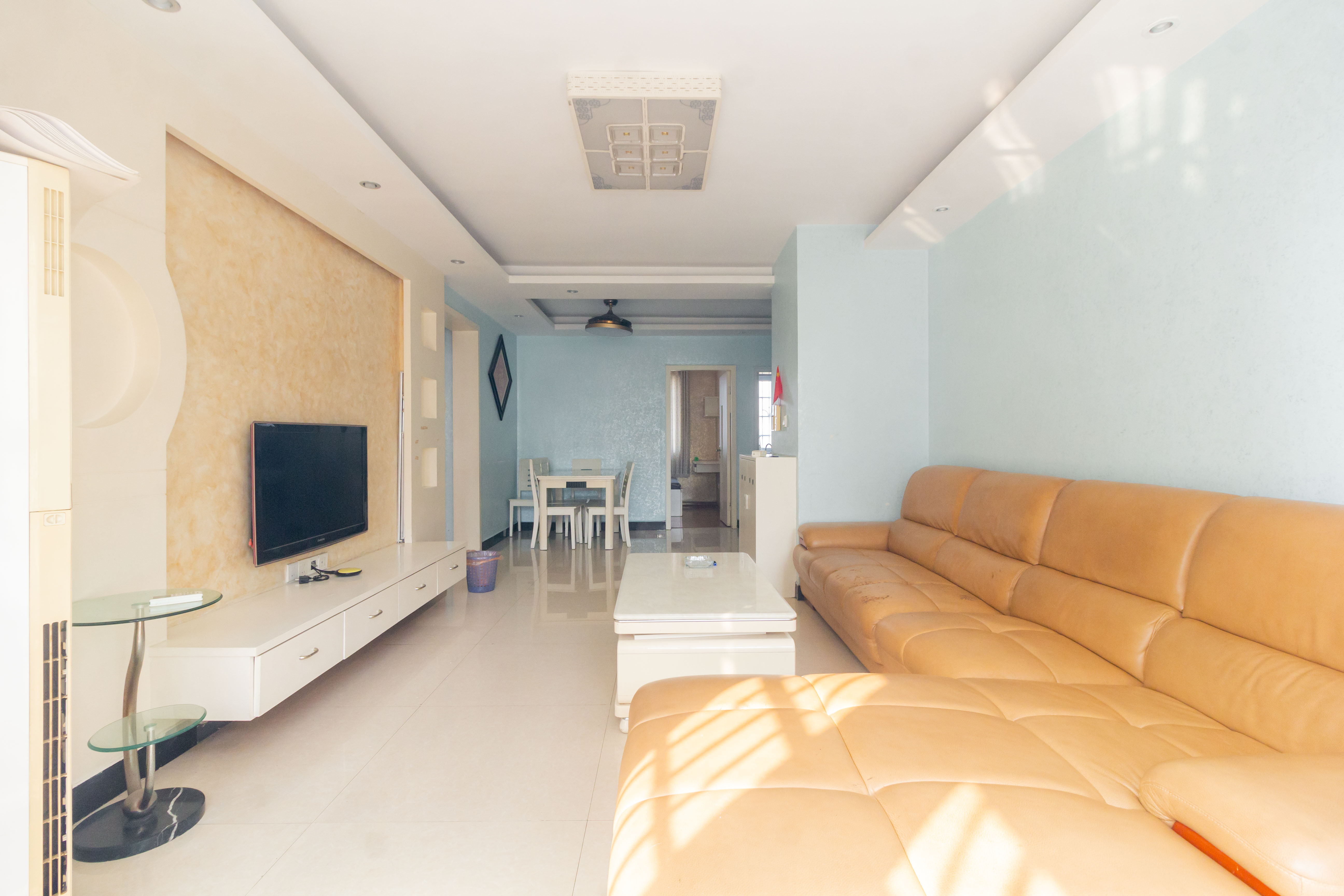 东业苹果社区 3室2厅1卫 45.8万 东业苹果社区 3室2厅1卫 45.8万客厅