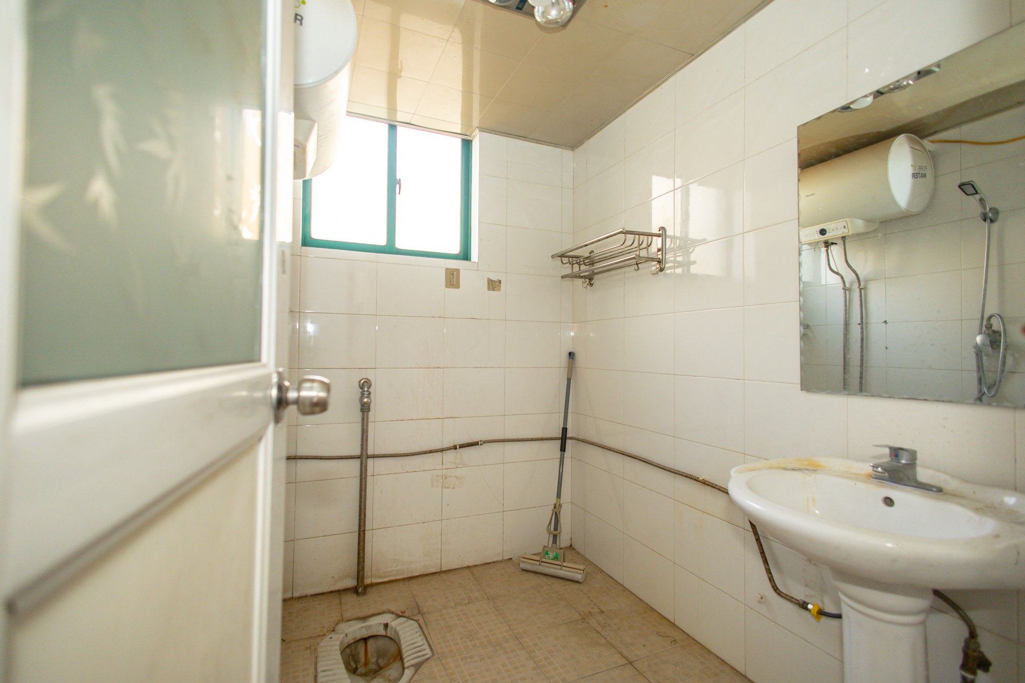 明城公寓 4室2厅2卫 178.0万 明城公寓 4室2厅2卫 178.0万卫生间