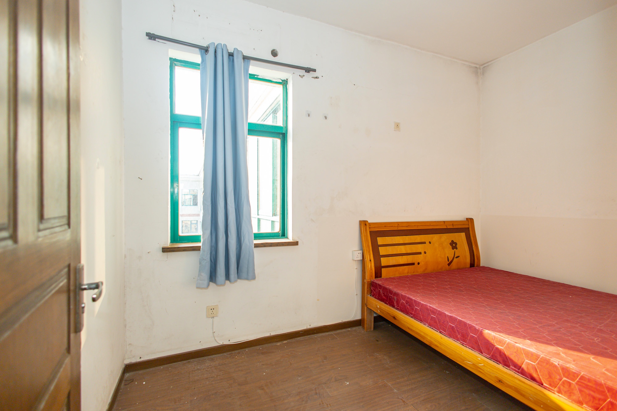 明城公寓 4室2厅2卫 178.0万 明城公寓 4室2厅2卫 178.0万卧室