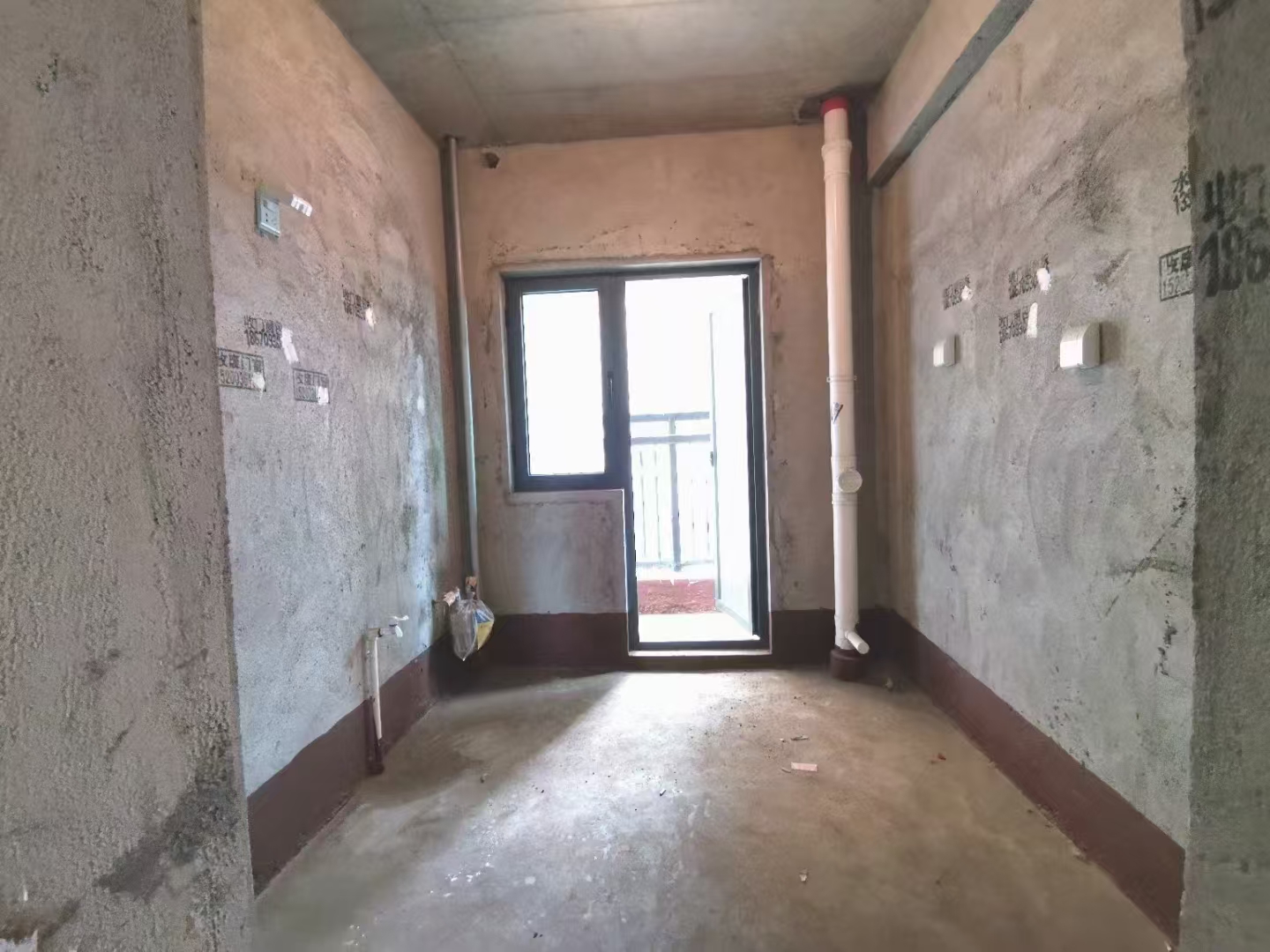 万达华府  4室2厅2卫    68.8万 万达华府  4室2厅2卫    68.8万室内图