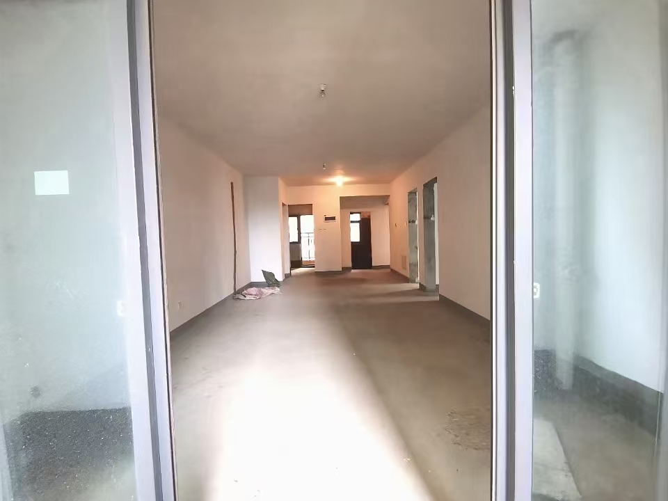 万达华府  4室2厅2卫    68.8万 万达华府  4室2厅2卫    68.8万室内图