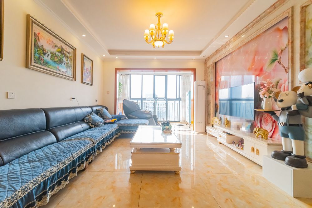 恒基凯旋门三期  3室2厅2卫    99.8万