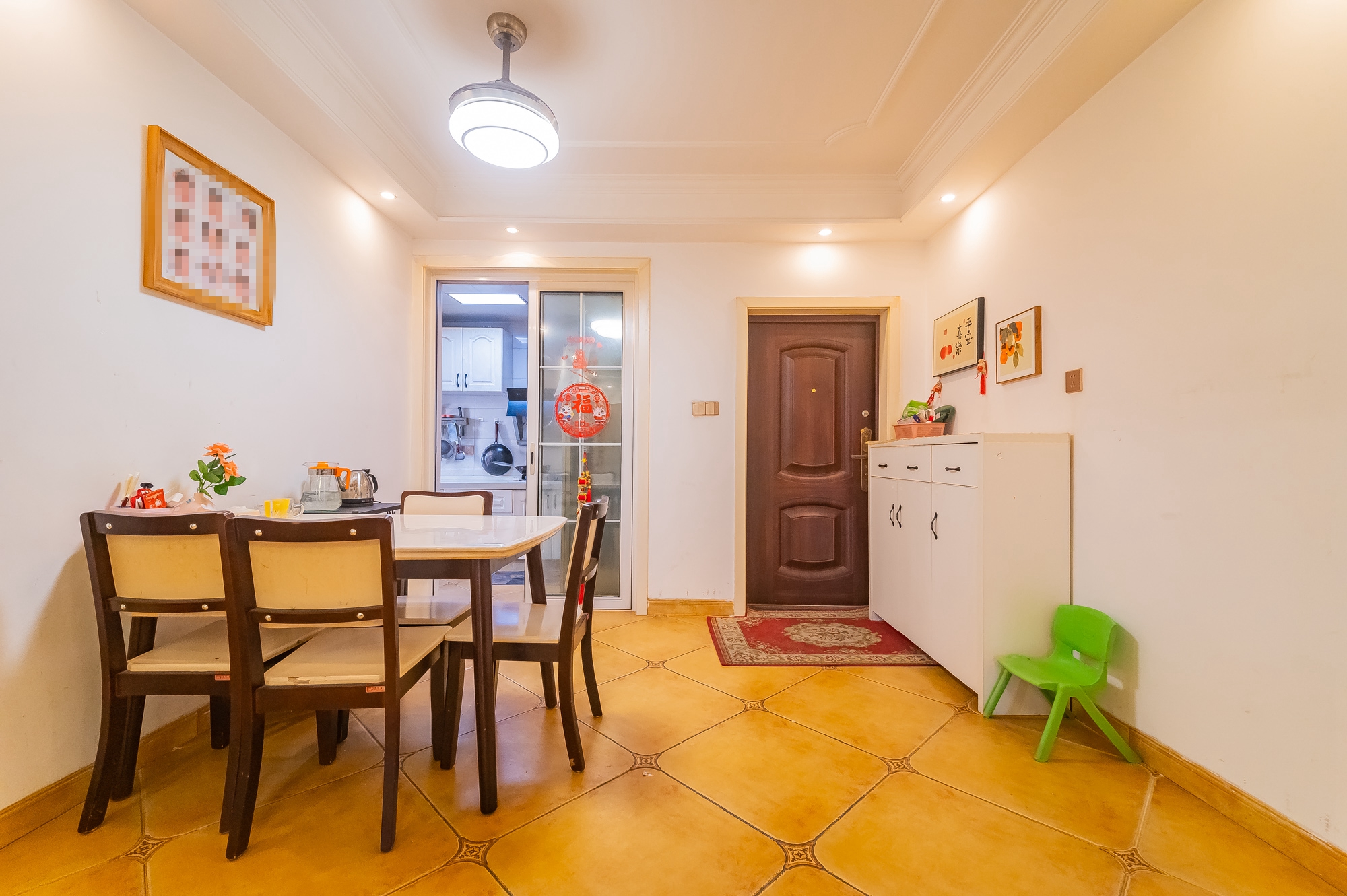 海伦春天 3室2厅1卫 76.8万 海伦春天 3室2厅1卫 76.8万客厅