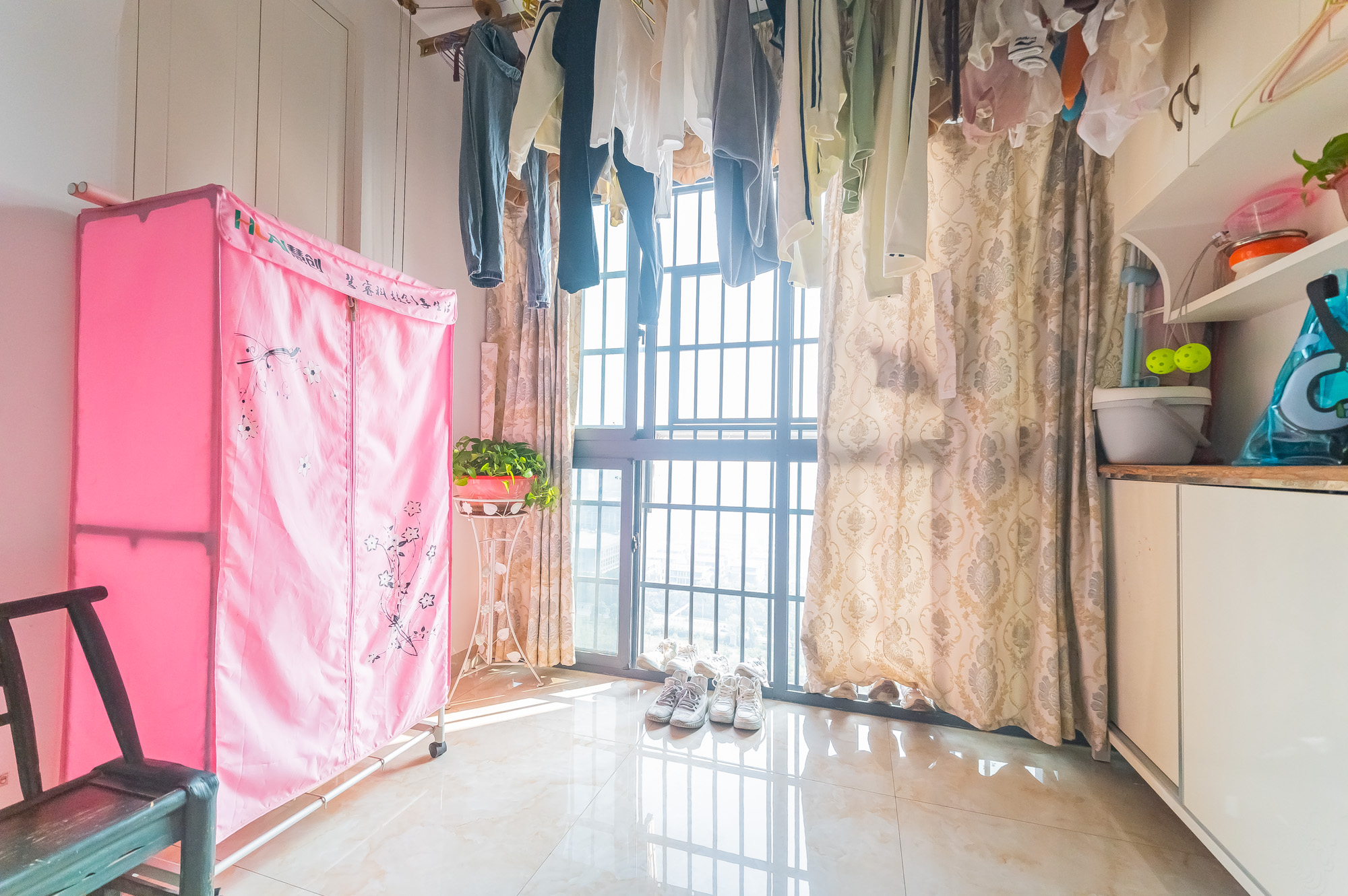 海伦春天  3室2厅1卫    75.8万阳台