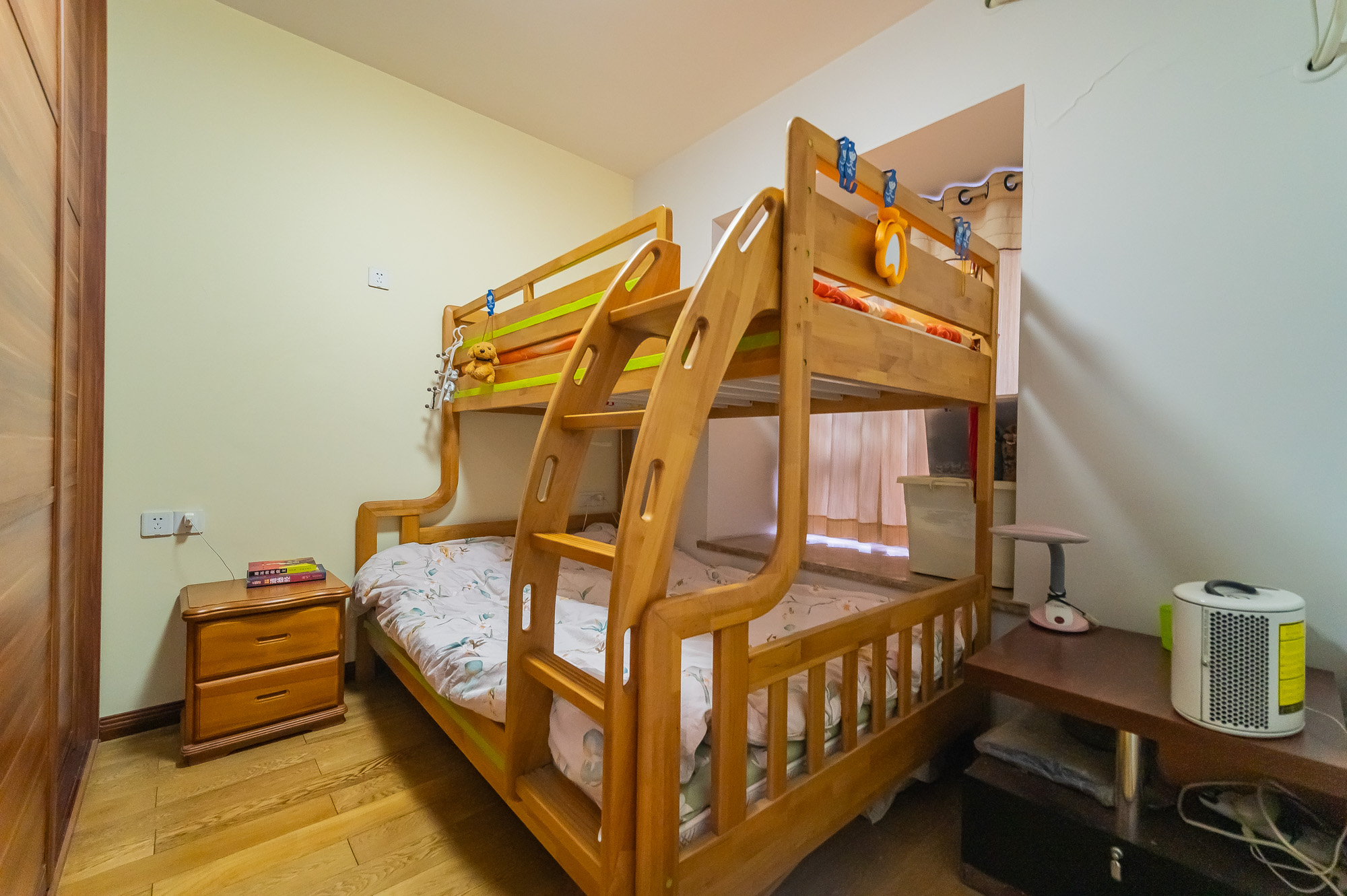 华润凤凰城二期 3室2厅1卫 74.0万 华润凤凰城二期 3室2厅1卫 74.0万卧室