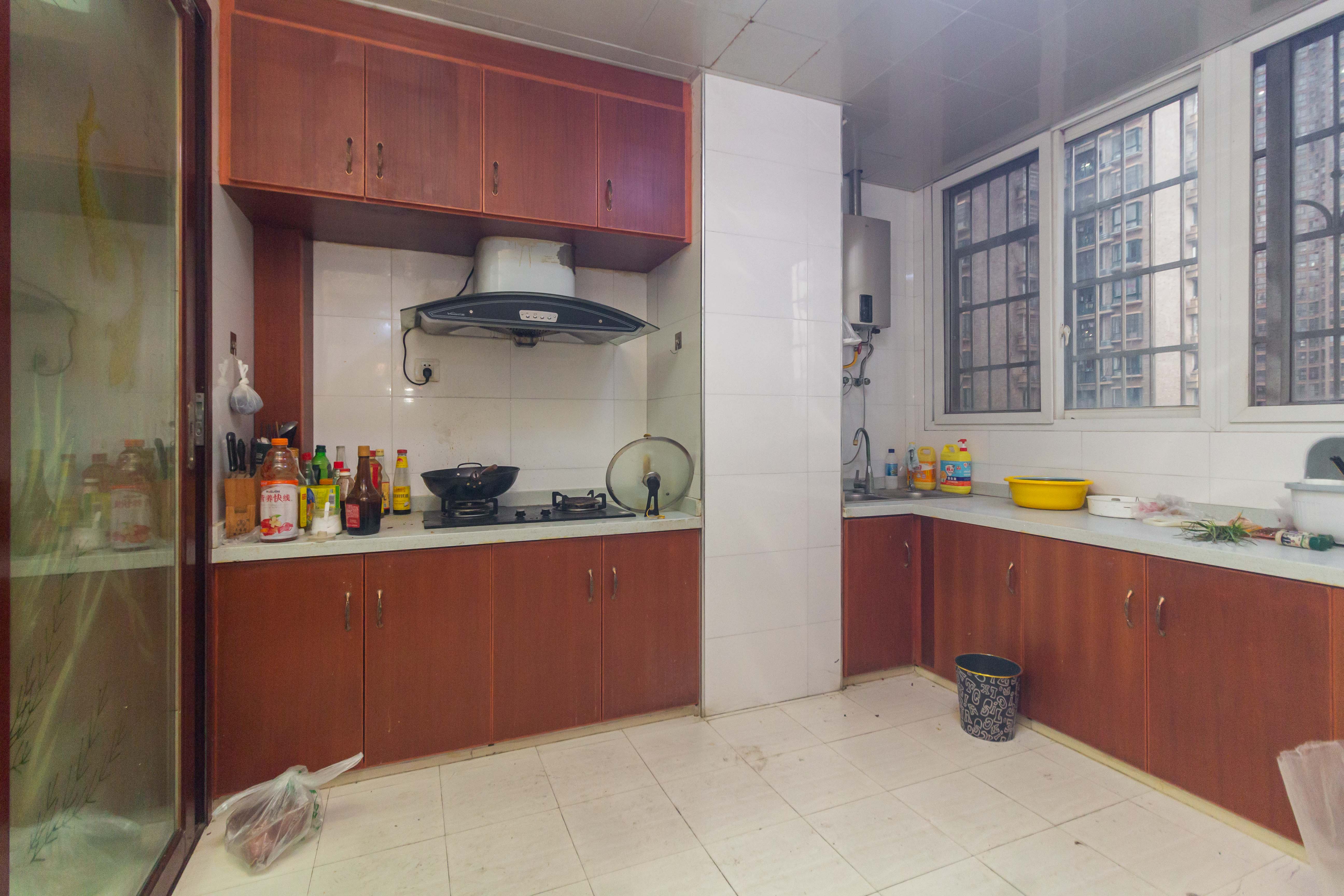 广角之恋(睿智园) 3室2厅2卫 79.8万 广角之恋(睿智园) 3室2厅2卫 79.8万厨房